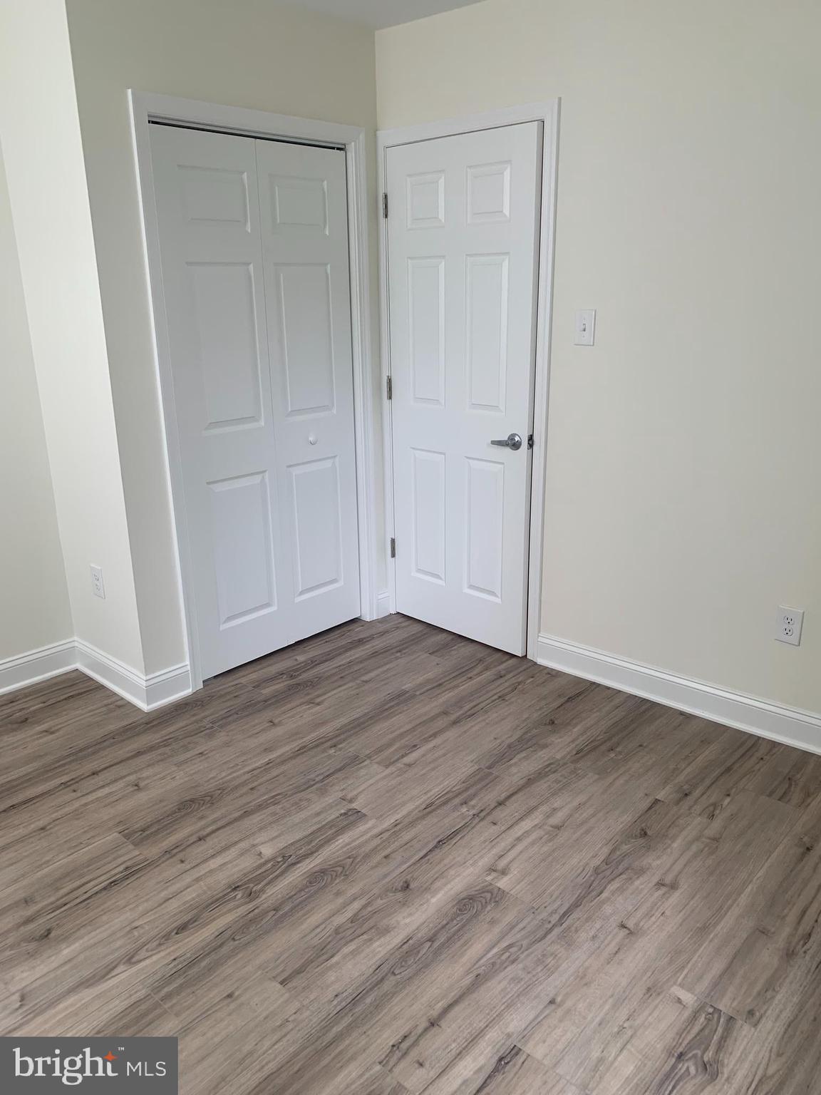 PASSYUNK SQUARE - Residential Income