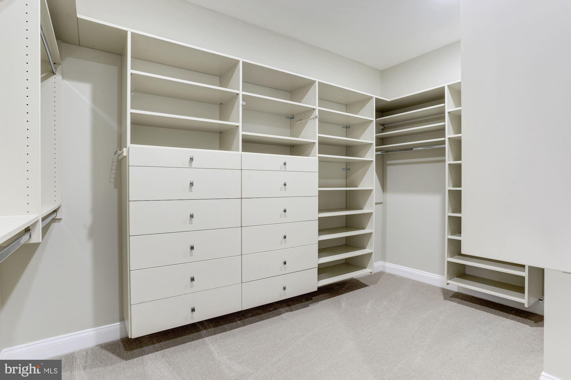 SADDLE RIDGE - Residential