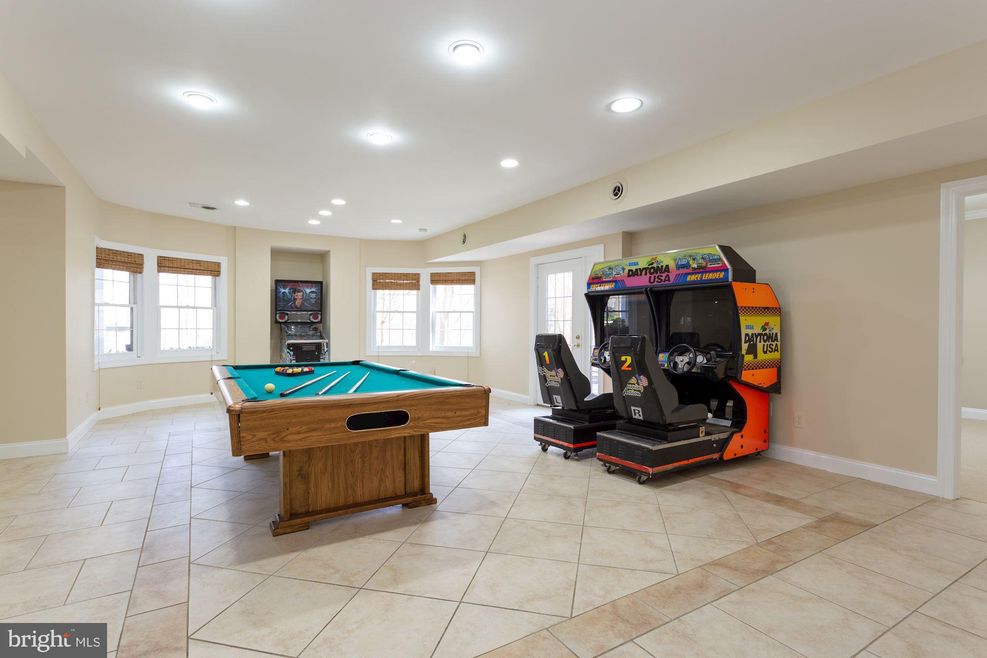 SADDLE RIDGE - Residential