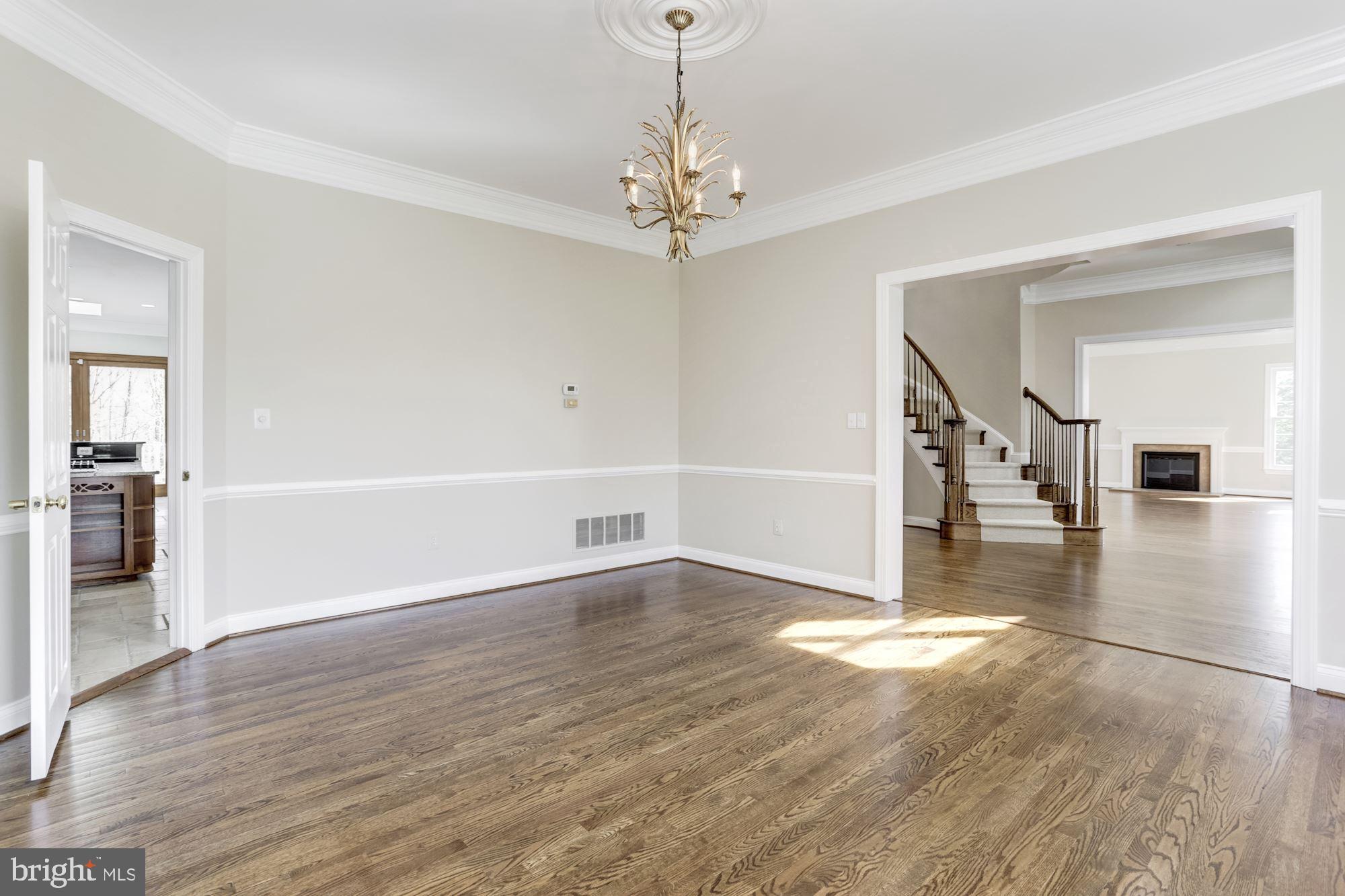 SADDLE RIDGE - Residential