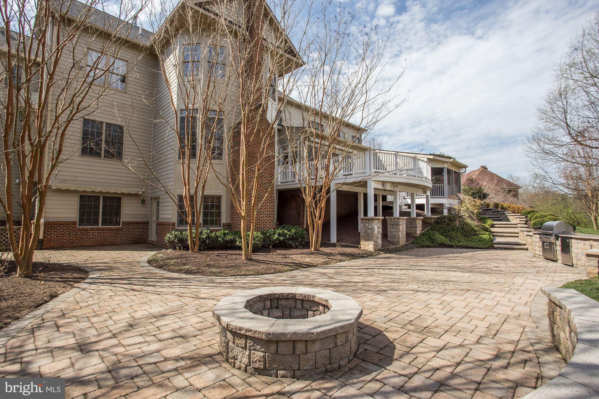 SADDLE RIDGE - Residential