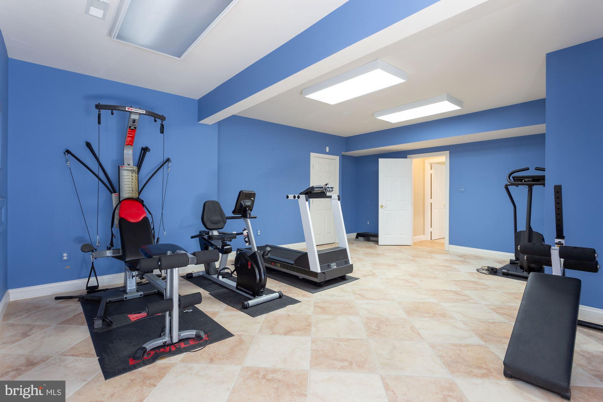 SADDLE RIDGE - Residential