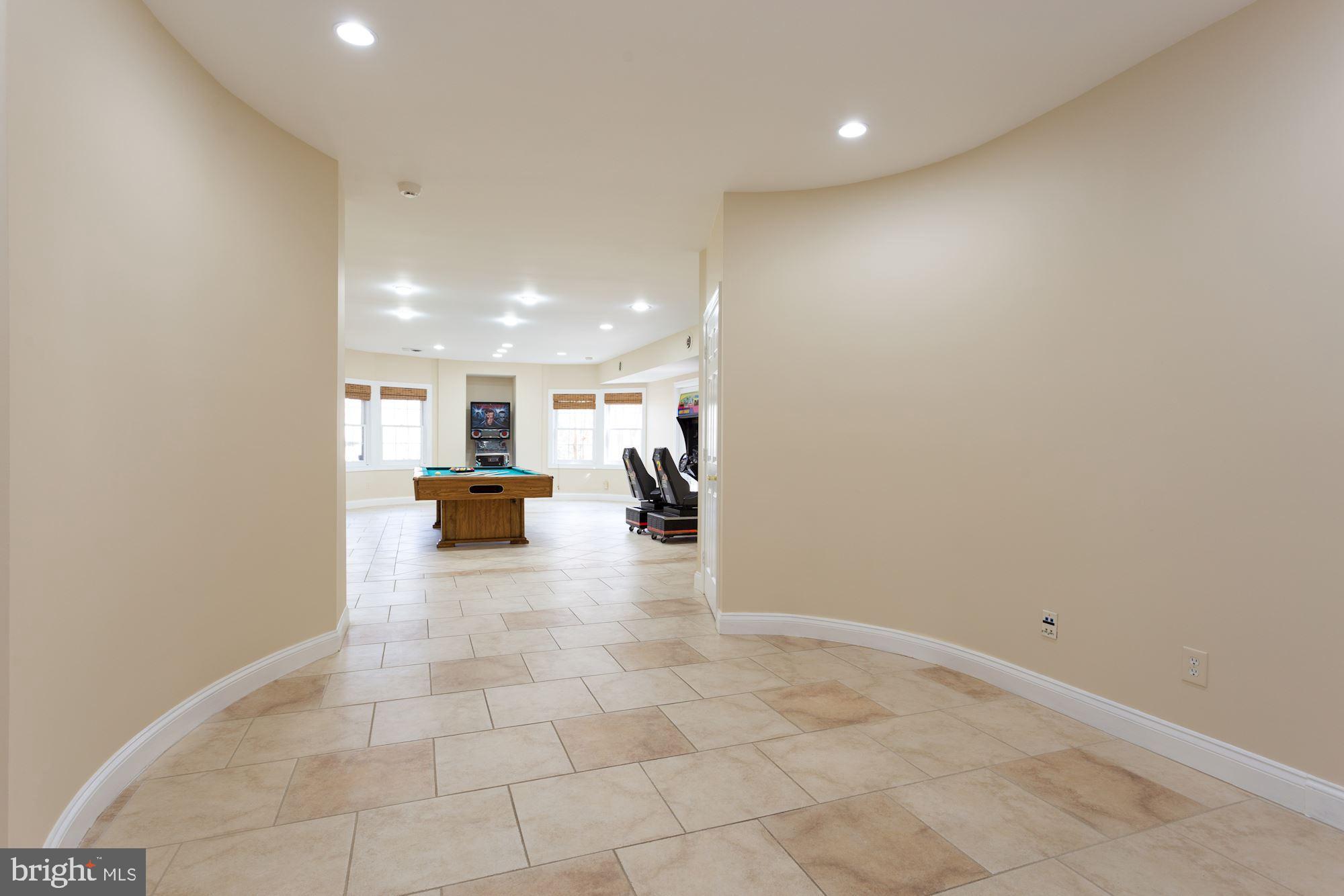 SADDLE RIDGE - Residential