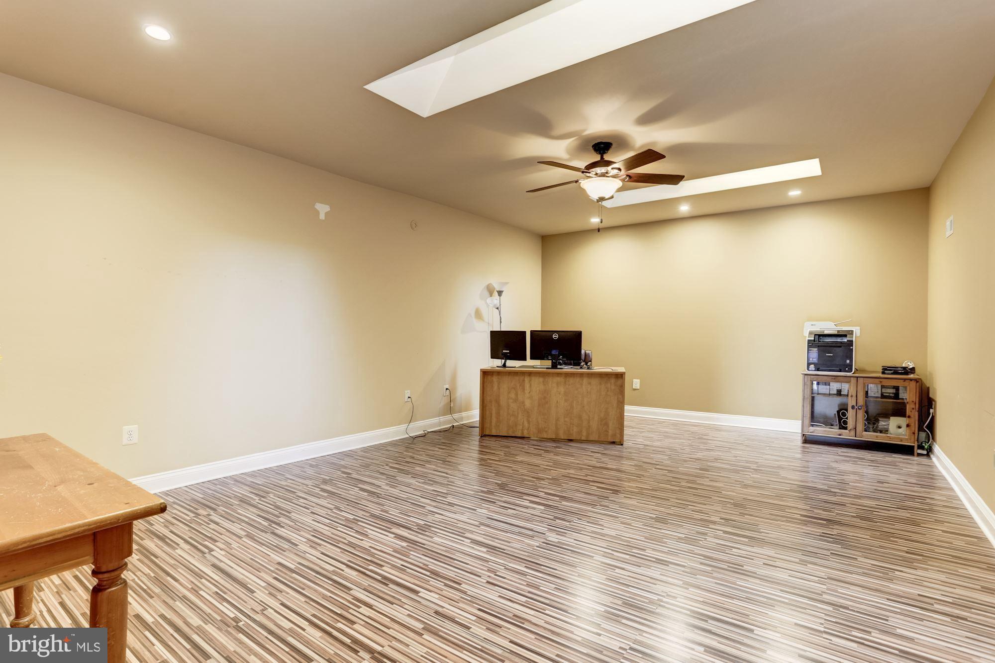 SADDLE RIDGE - Residential