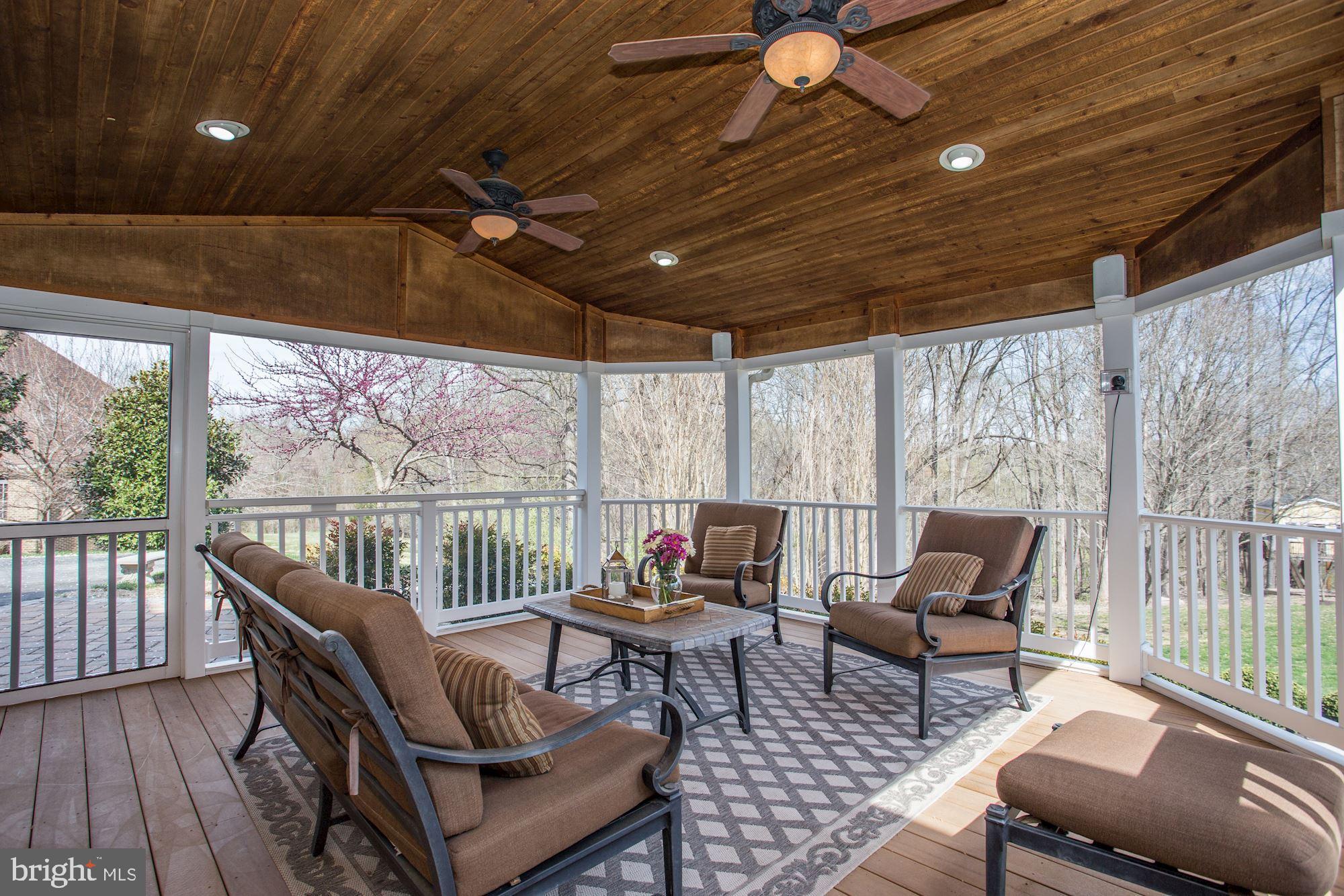 SADDLE RIDGE - Residential