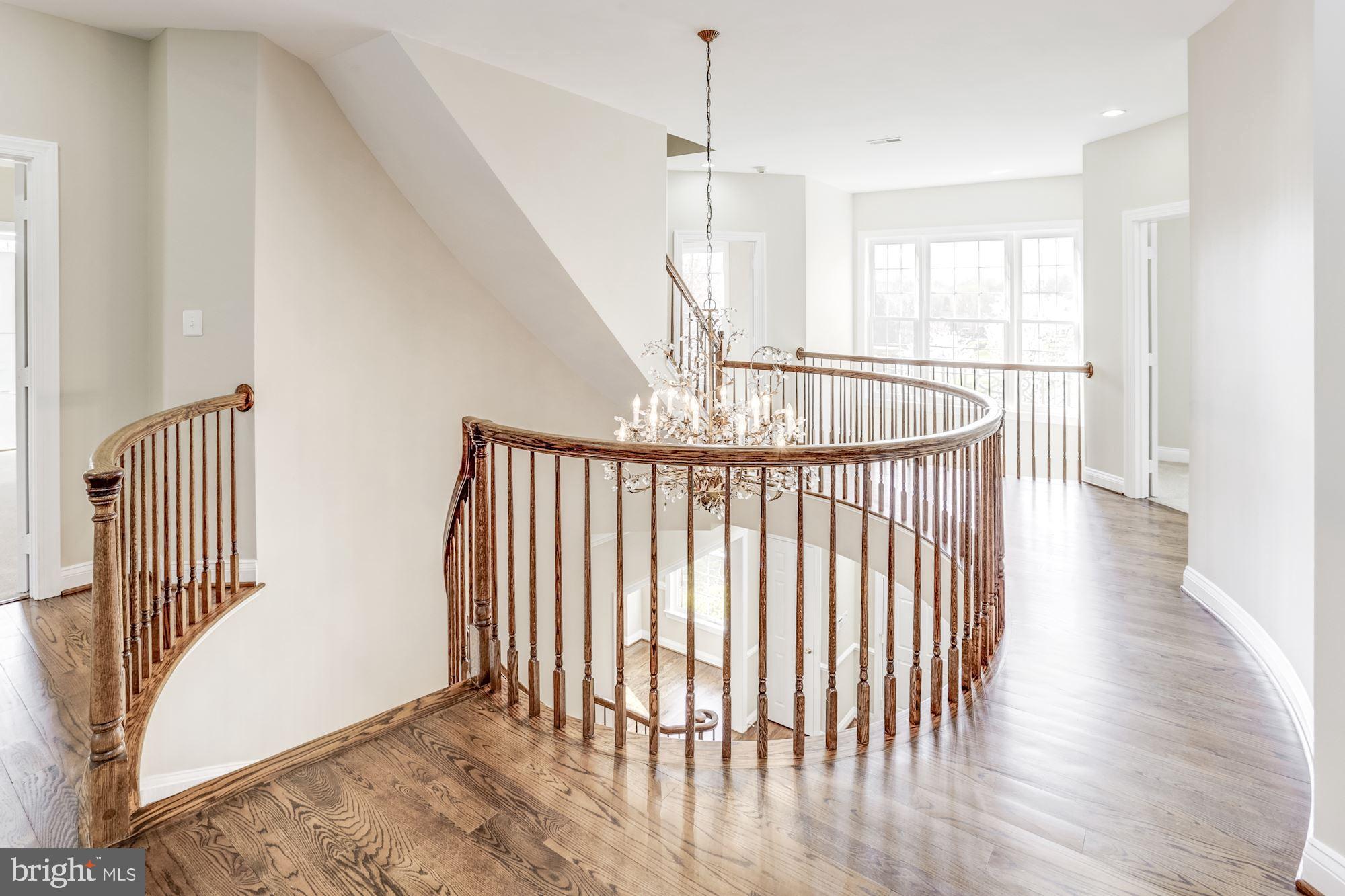 SADDLE RIDGE - Residential