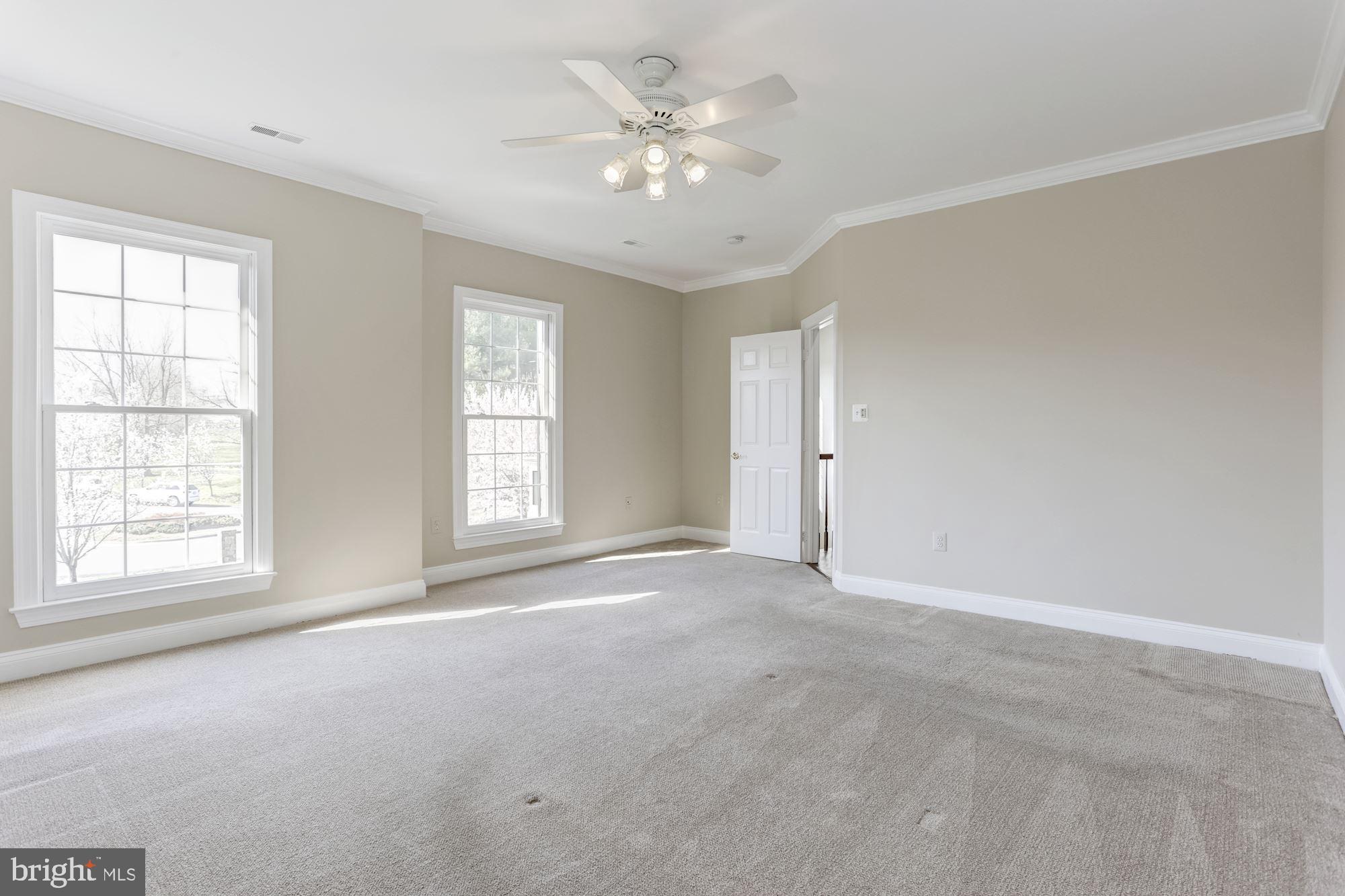 SADDLE RIDGE - Residential