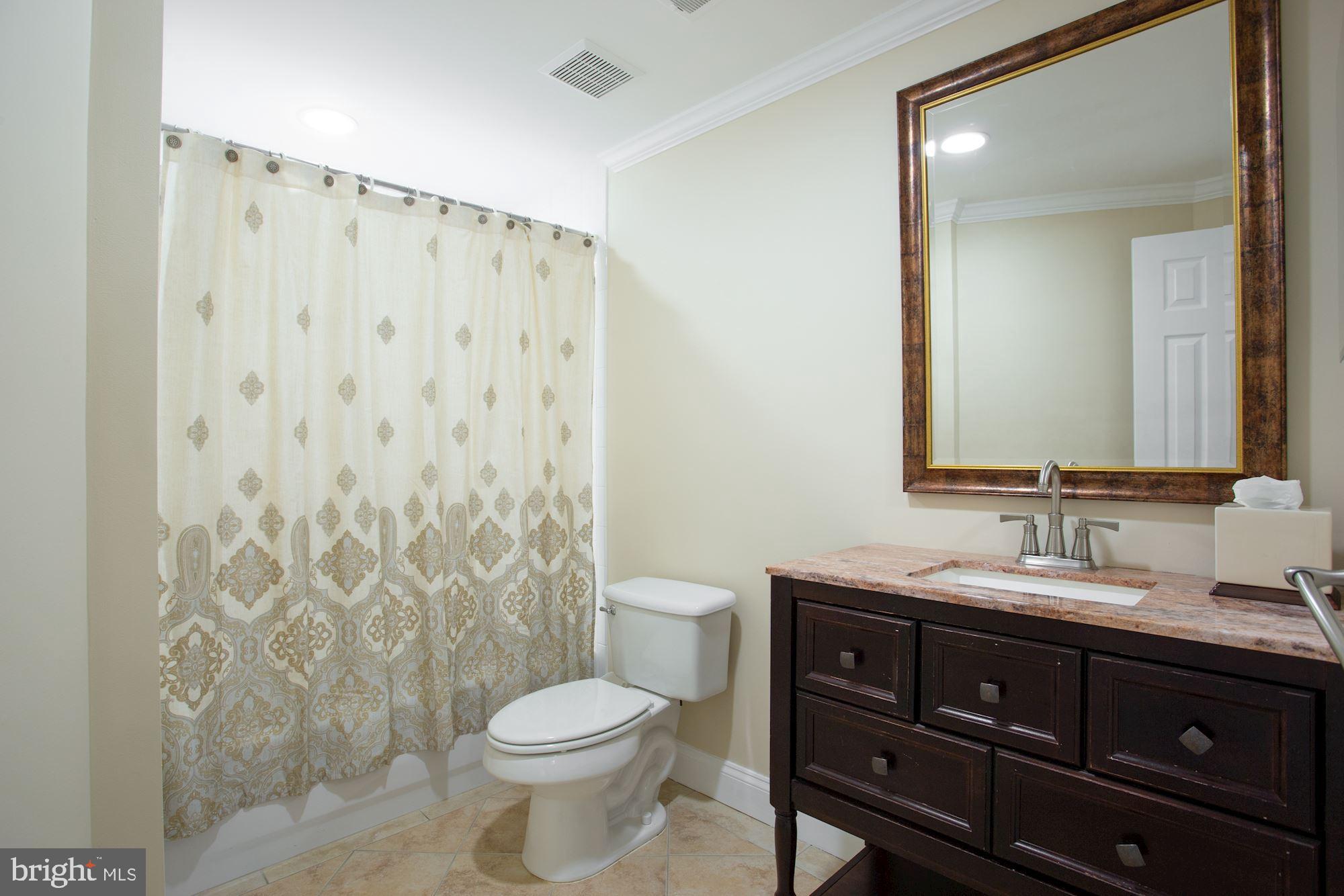 SADDLE RIDGE - Residential