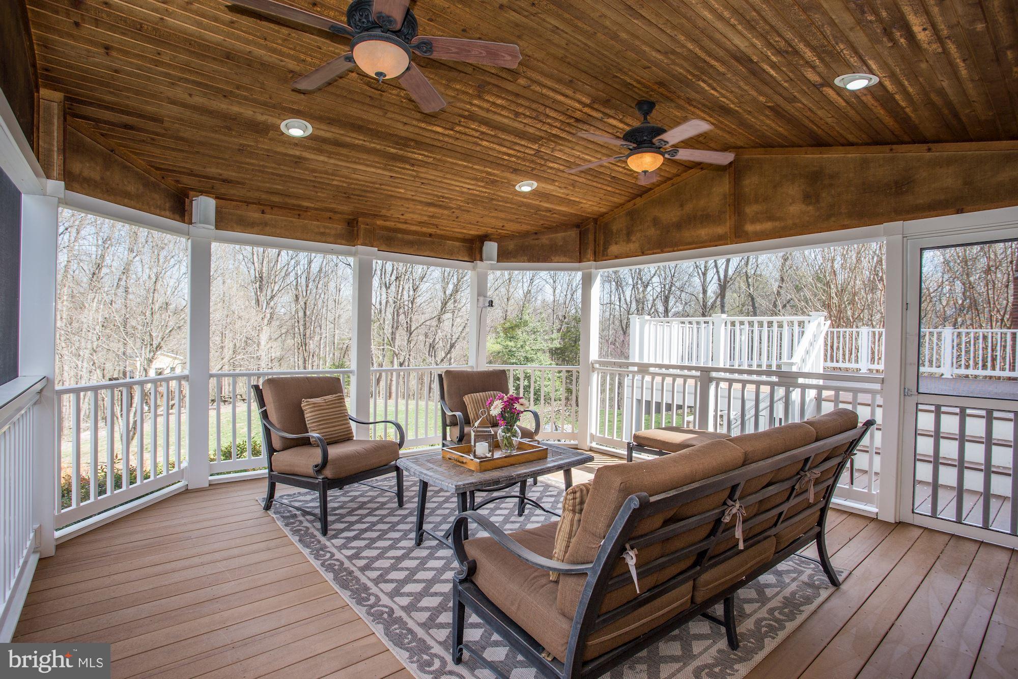 SADDLE RIDGE - Residential