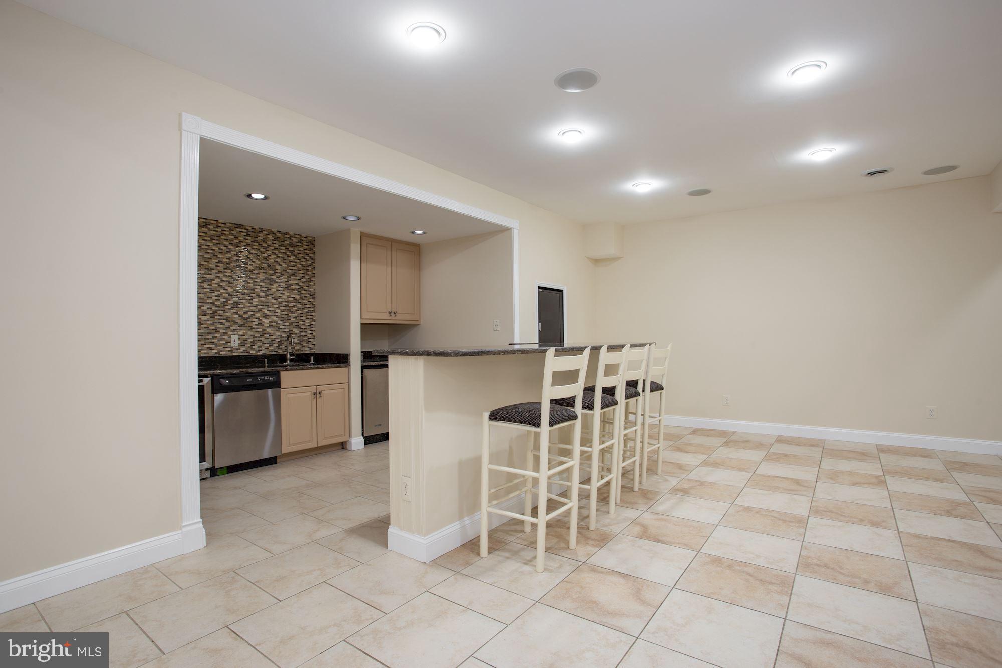 SADDLE RIDGE - Residential