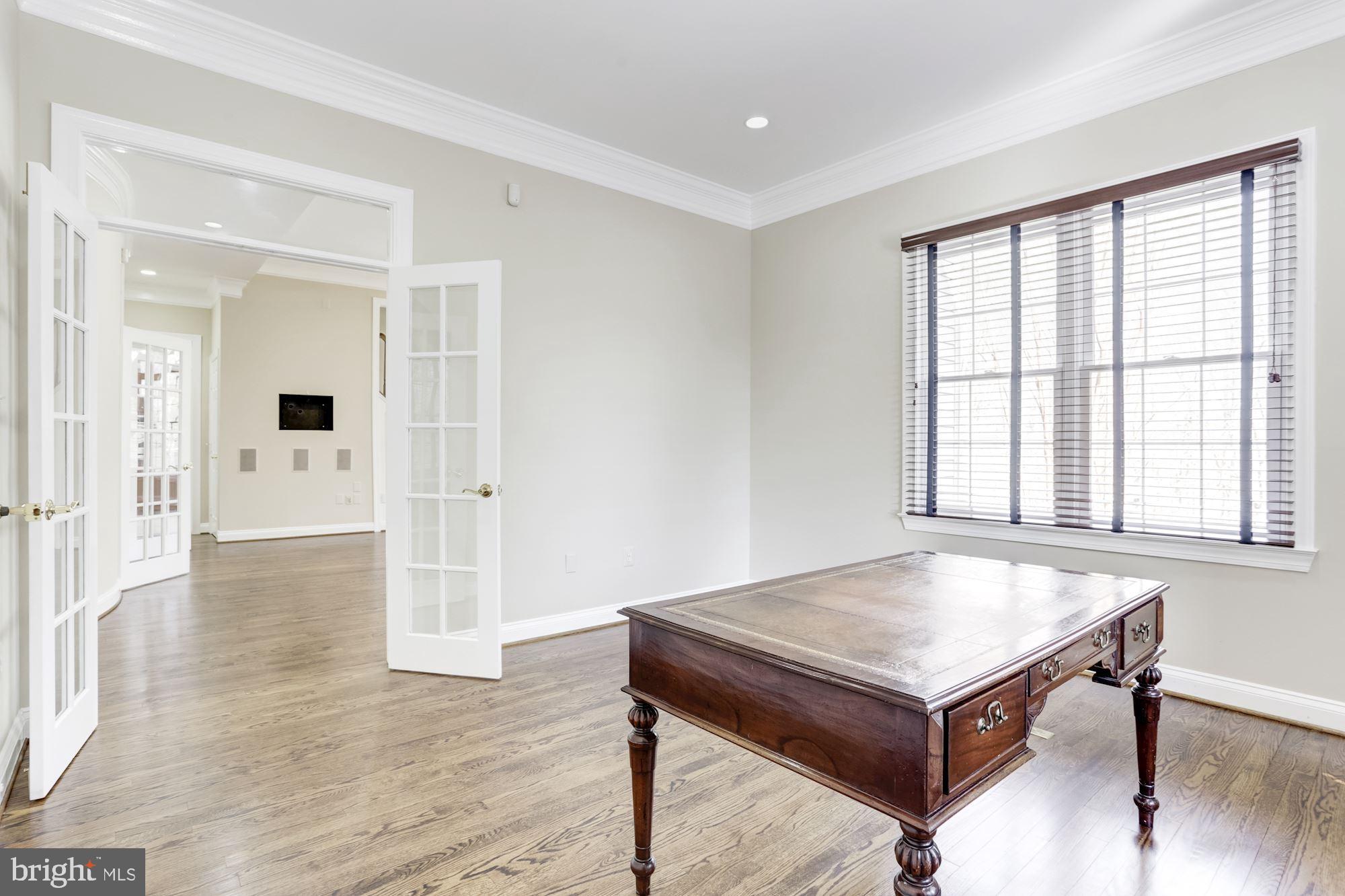 SADDLE RIDGE - Residential