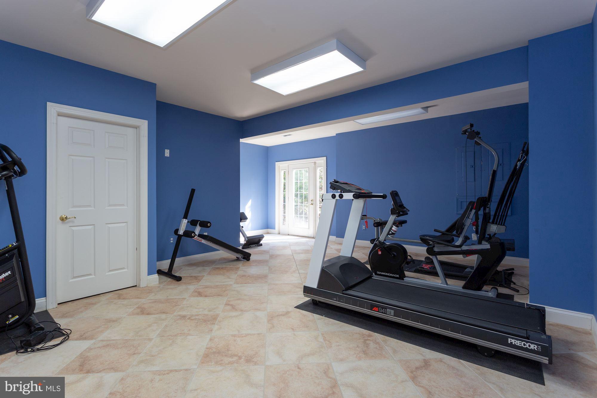 SADDLE RIDGE - Residential