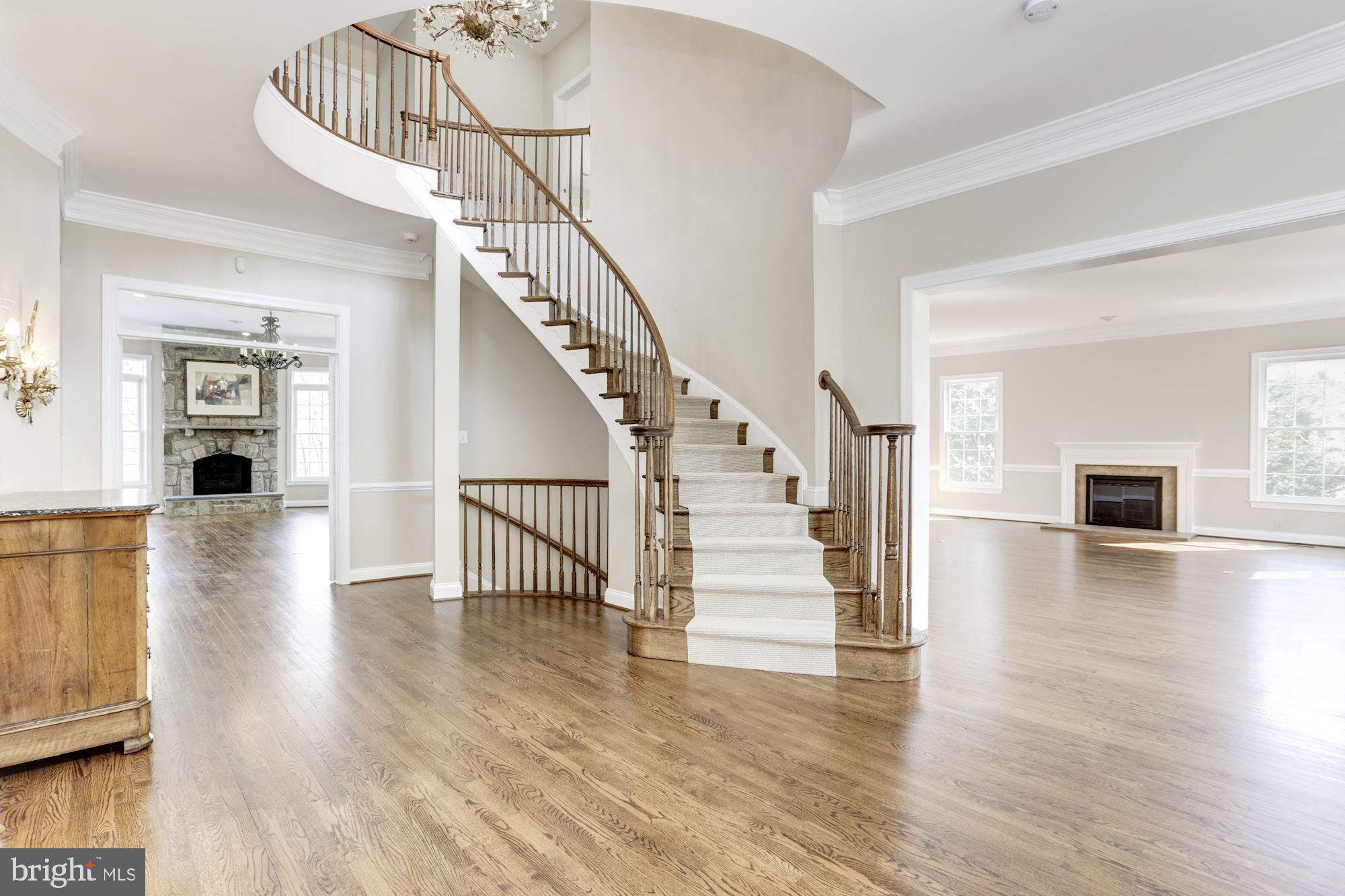 SADDLE RIDGE - Residential