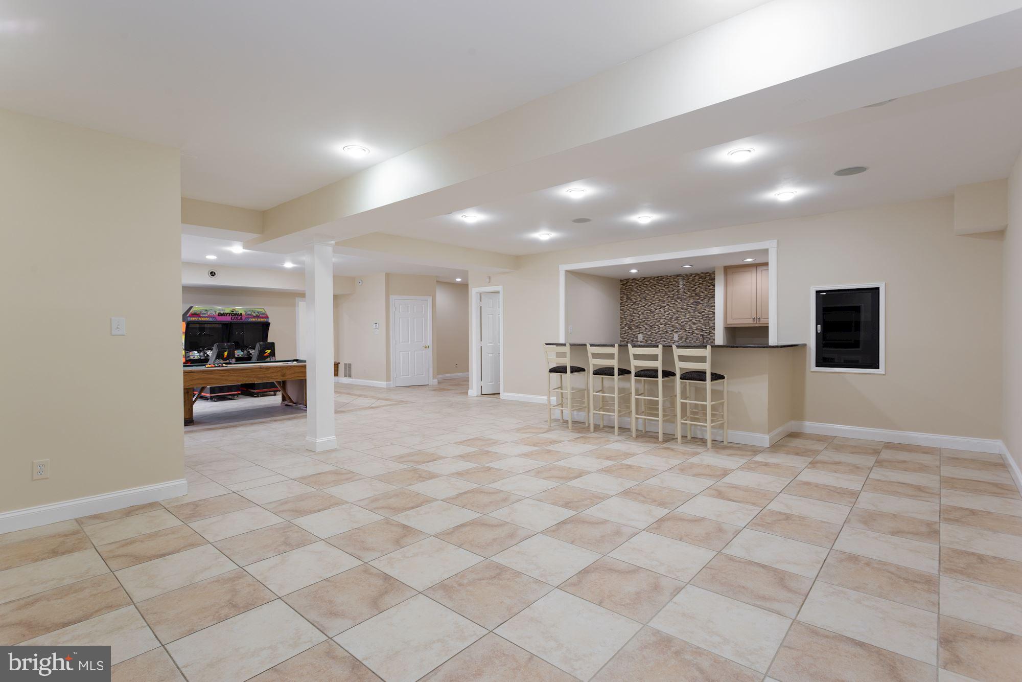 SADDLE RIDGE - Residential