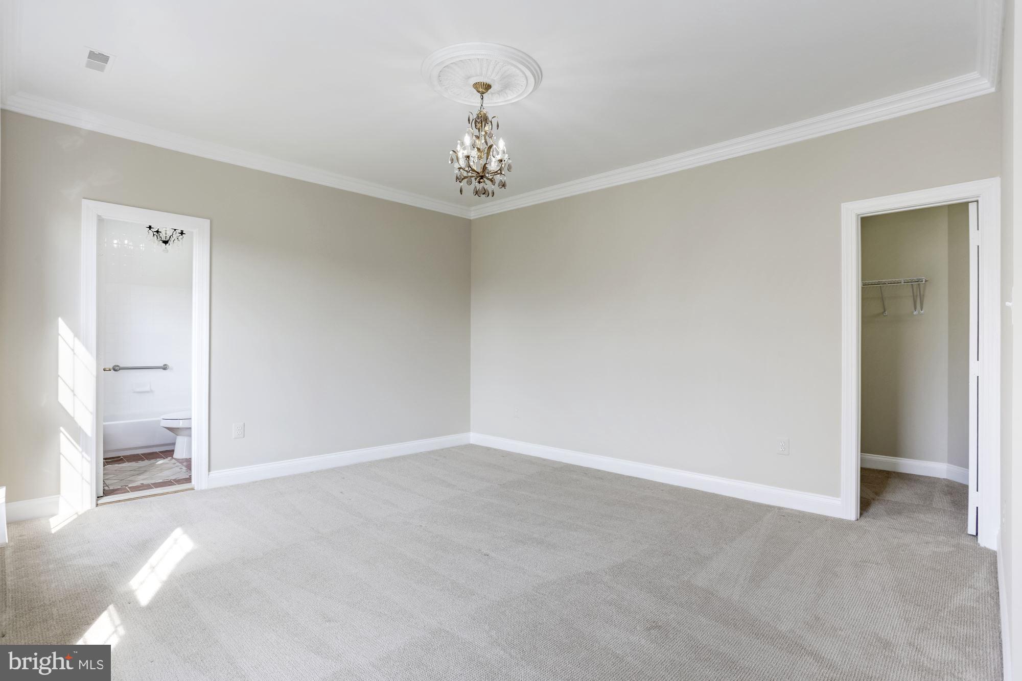 SADDLE RIDGE - Residential