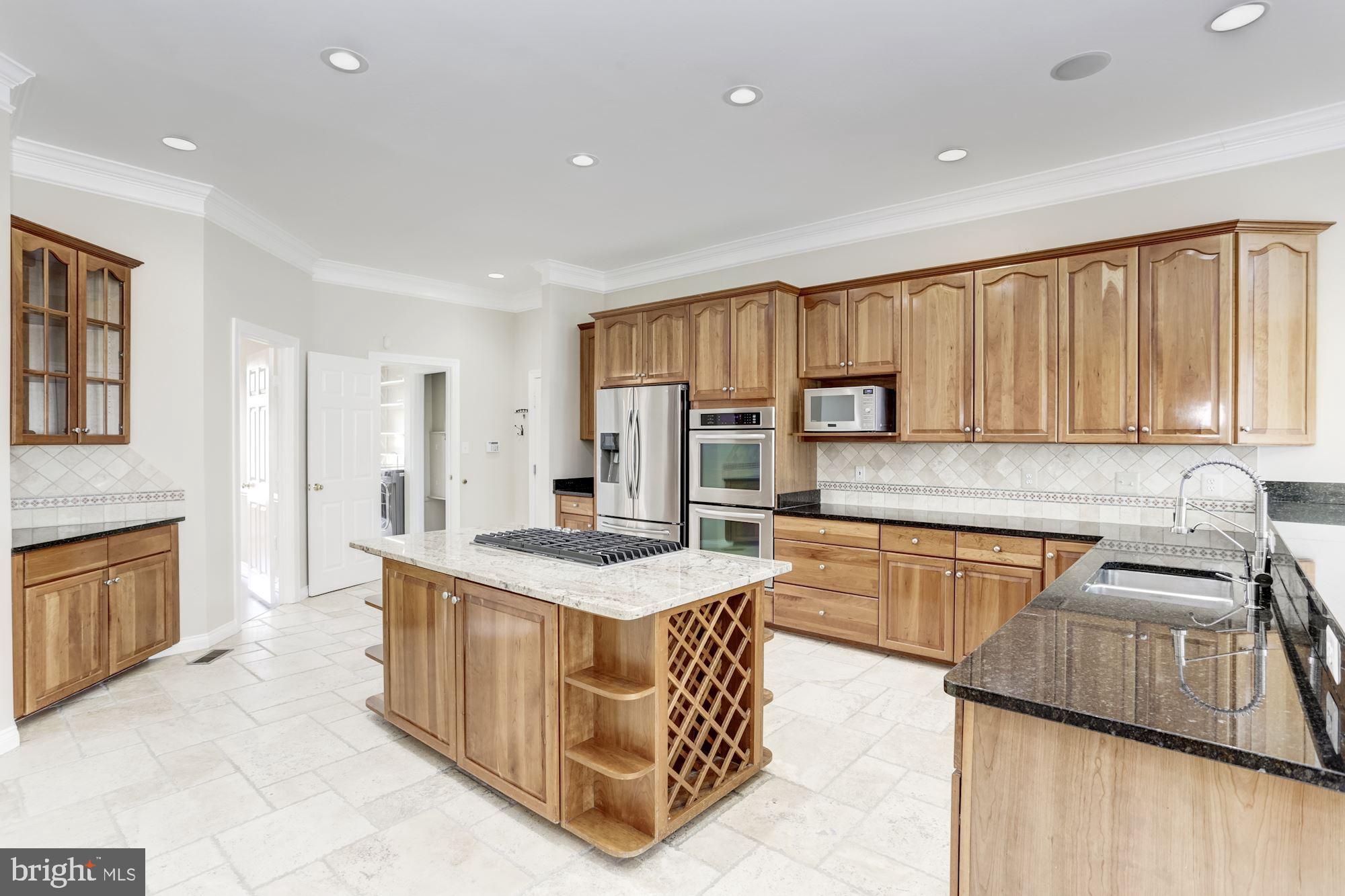 SADDLE RIDGE - Residential