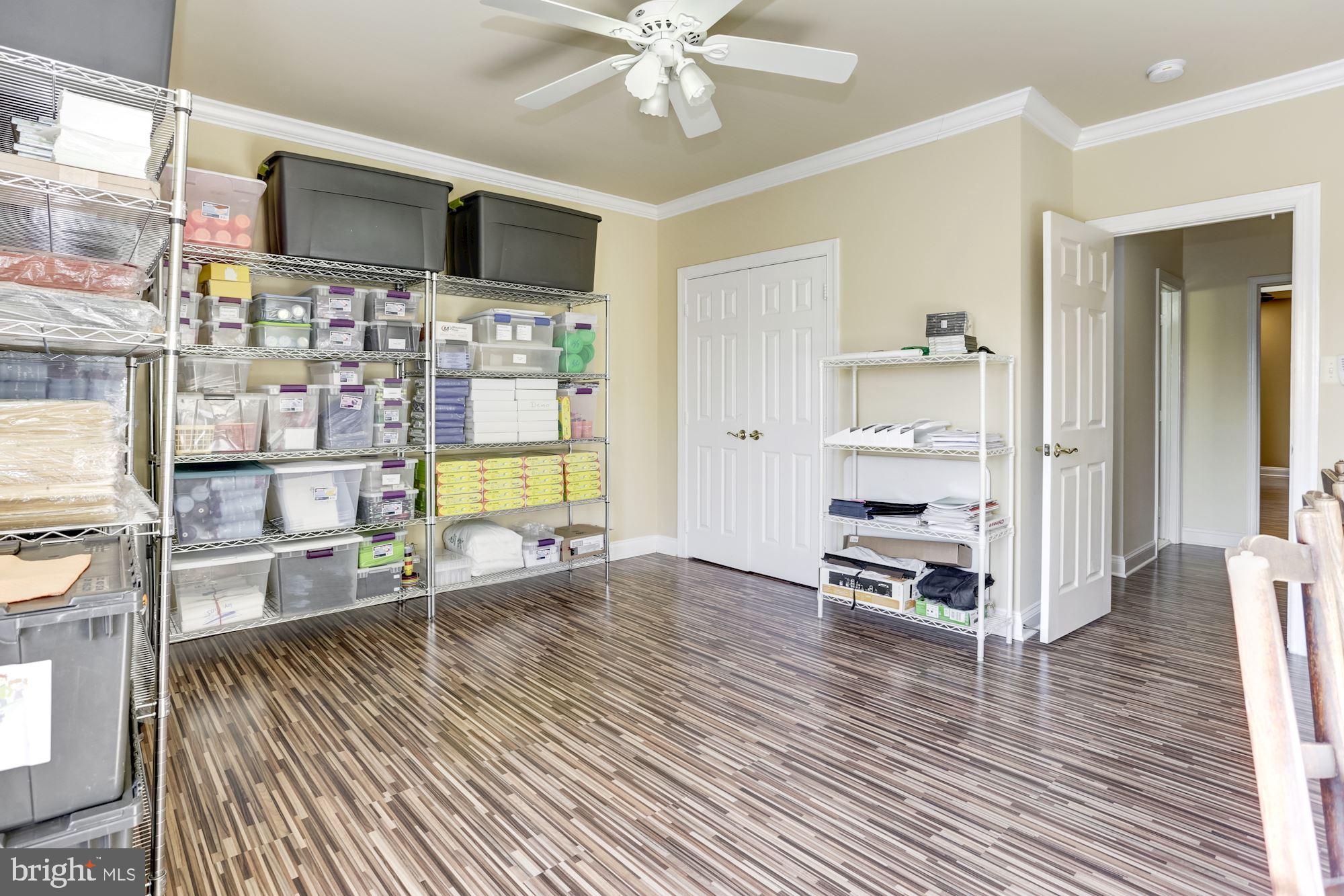 SADDLE RIDGE - Residential