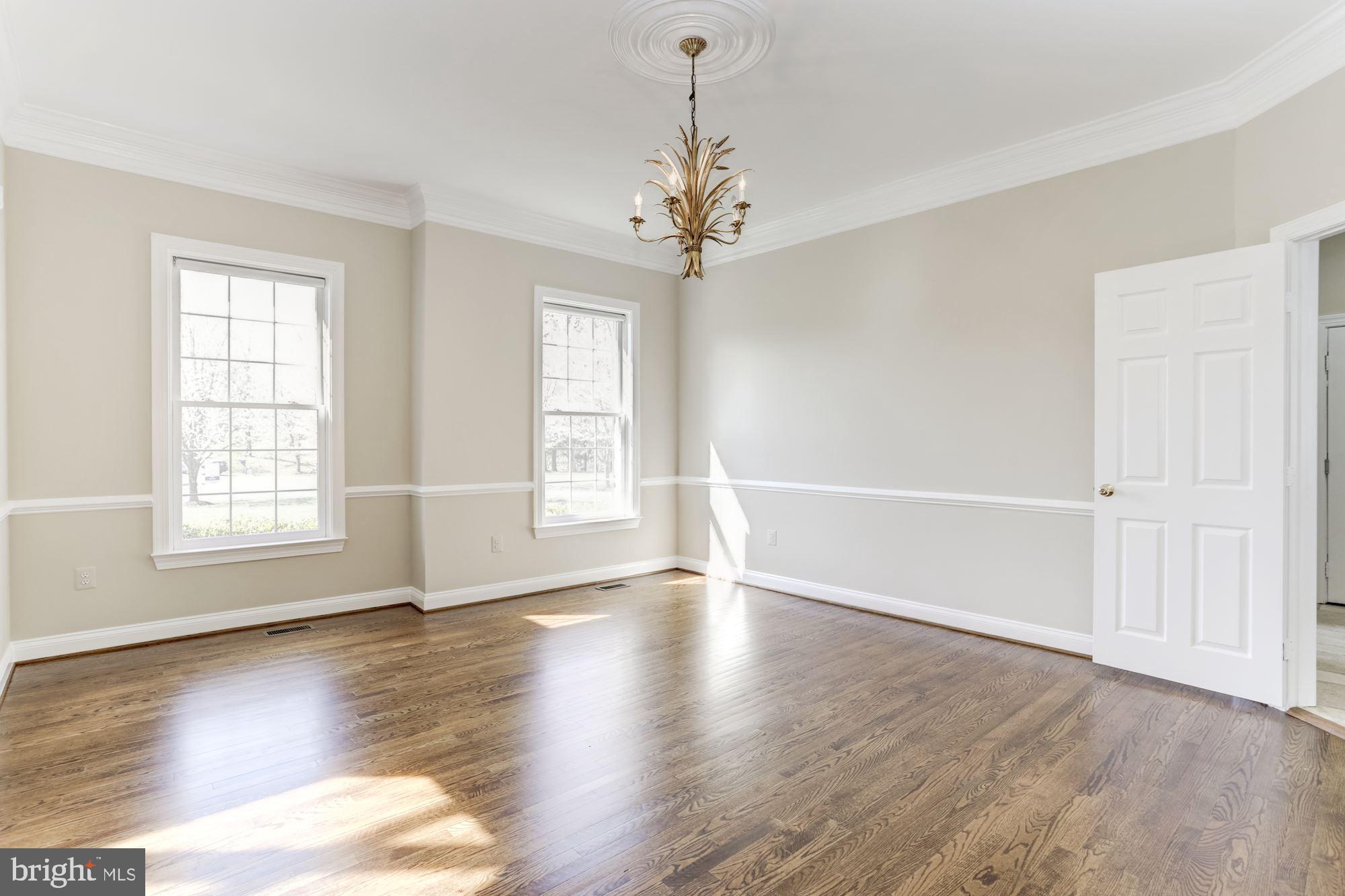 SADDLE RIDGE - Residential