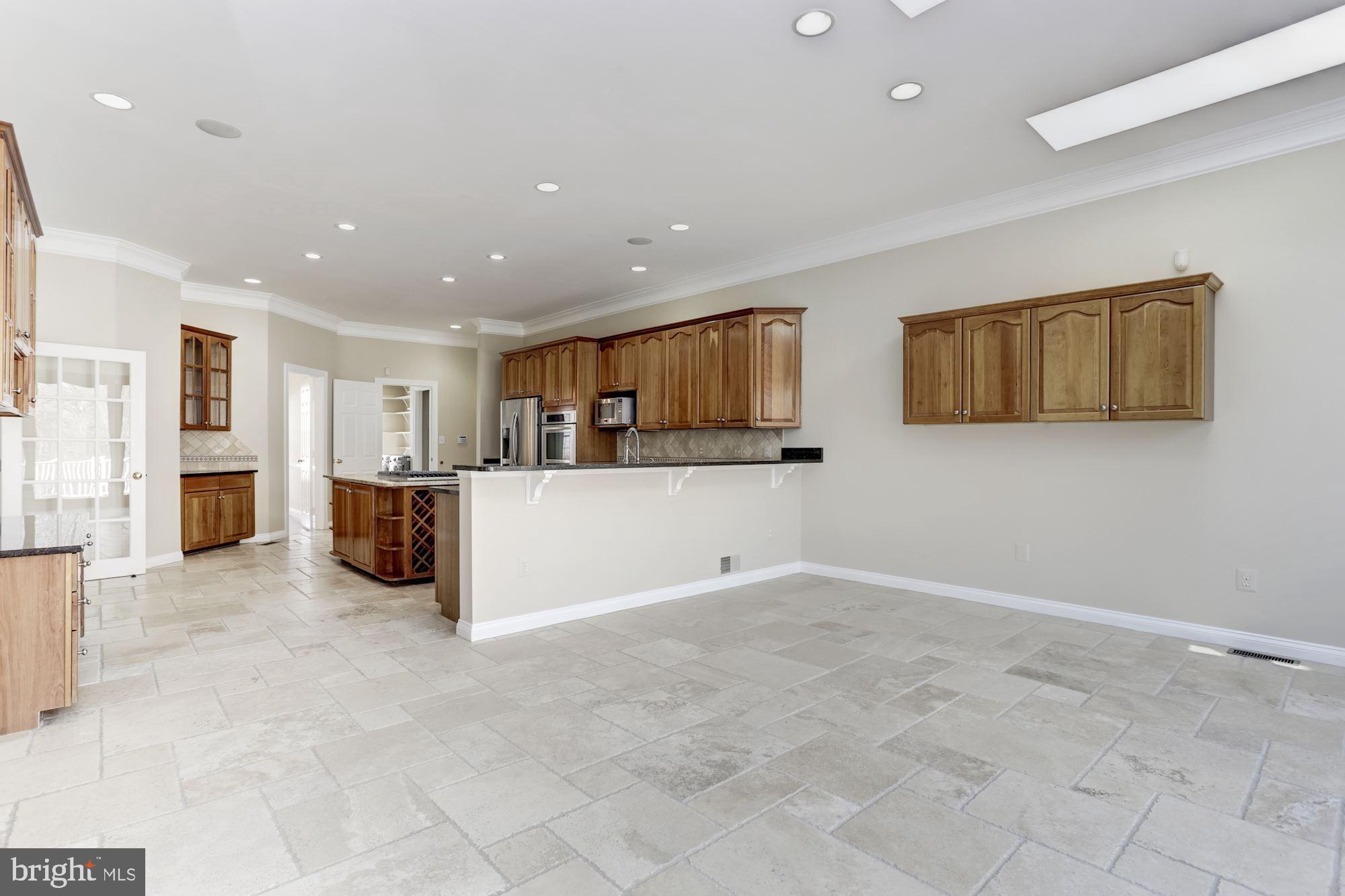 SADDLE RIDGE - Residential
