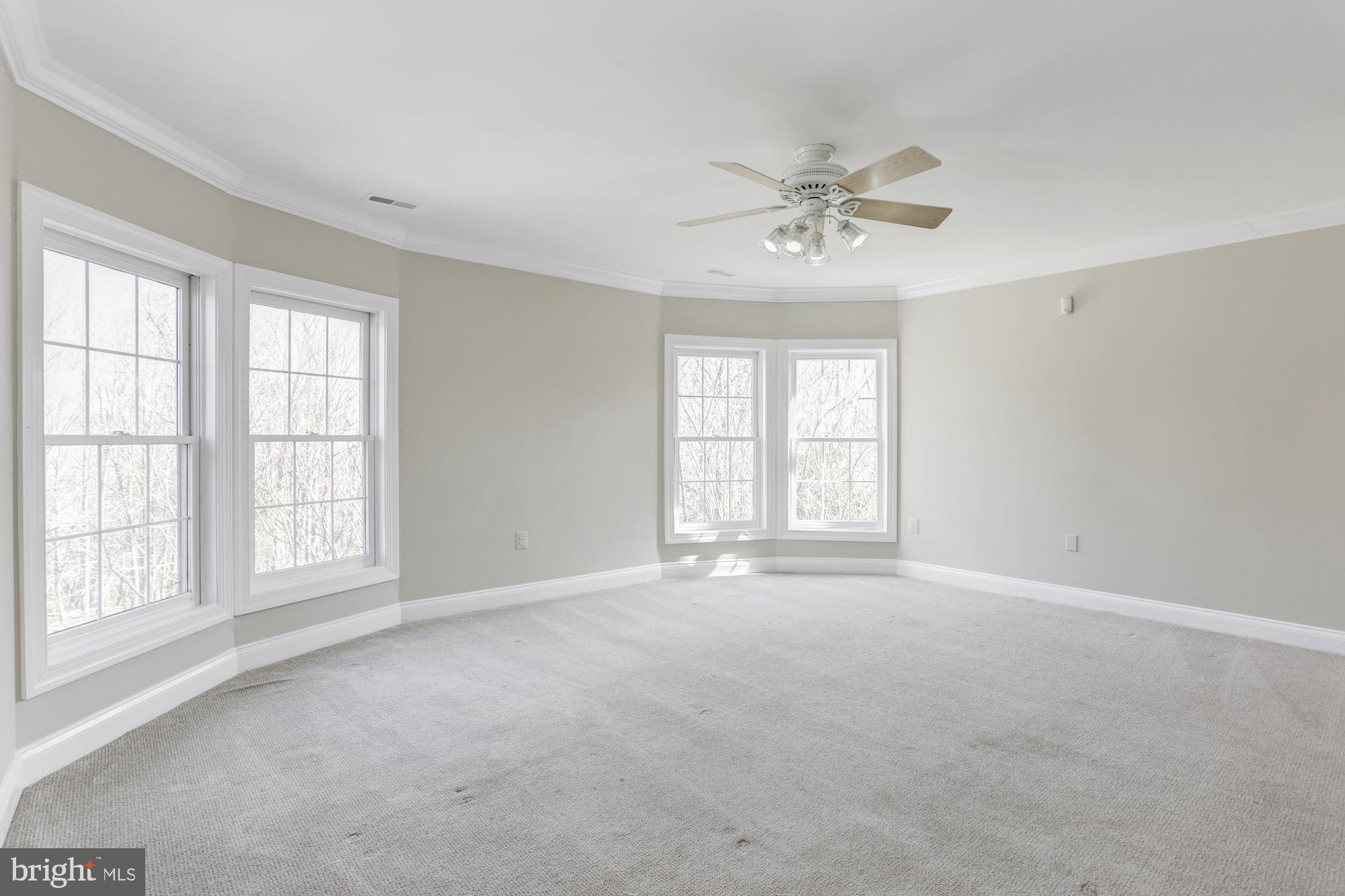 SADDLE RIDGE - Residential