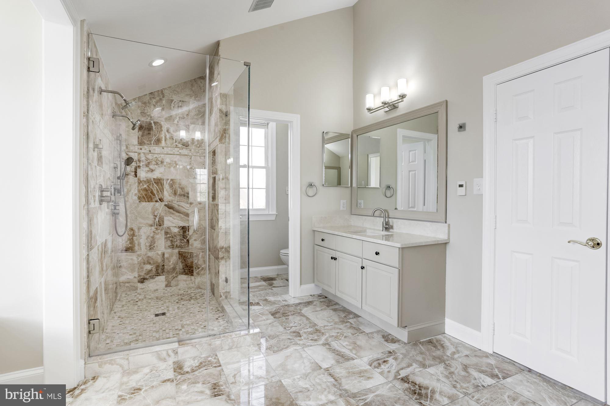 SADDLE RIDGE - Residential