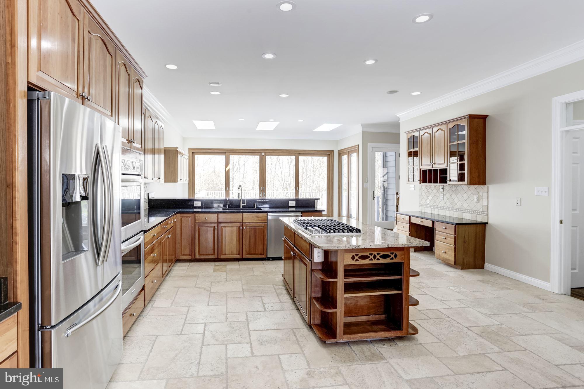 SADDLE RIDGE - Residential