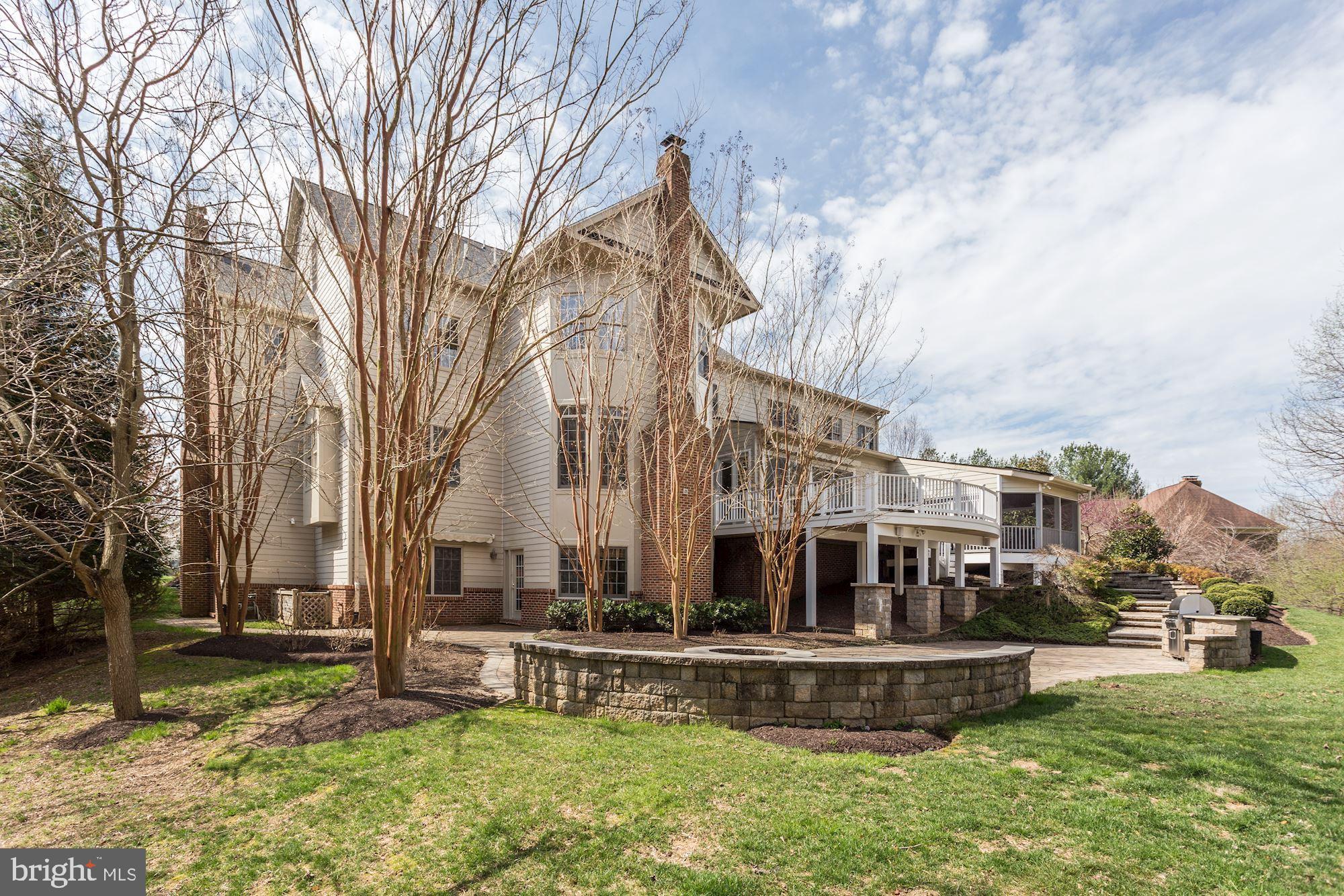 SADDLE RIDGE - Residential