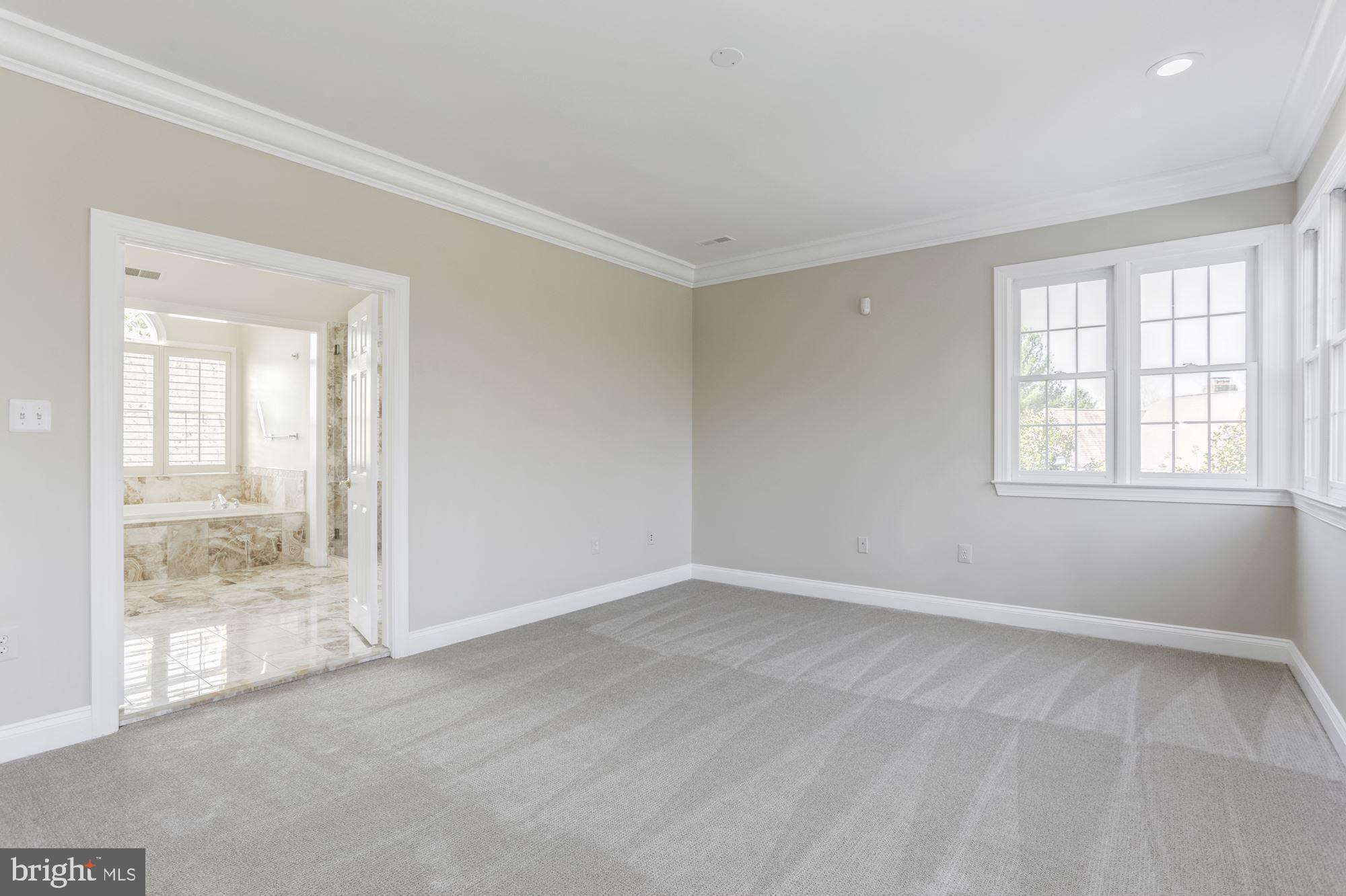 SADDLE RIDGE - Residential