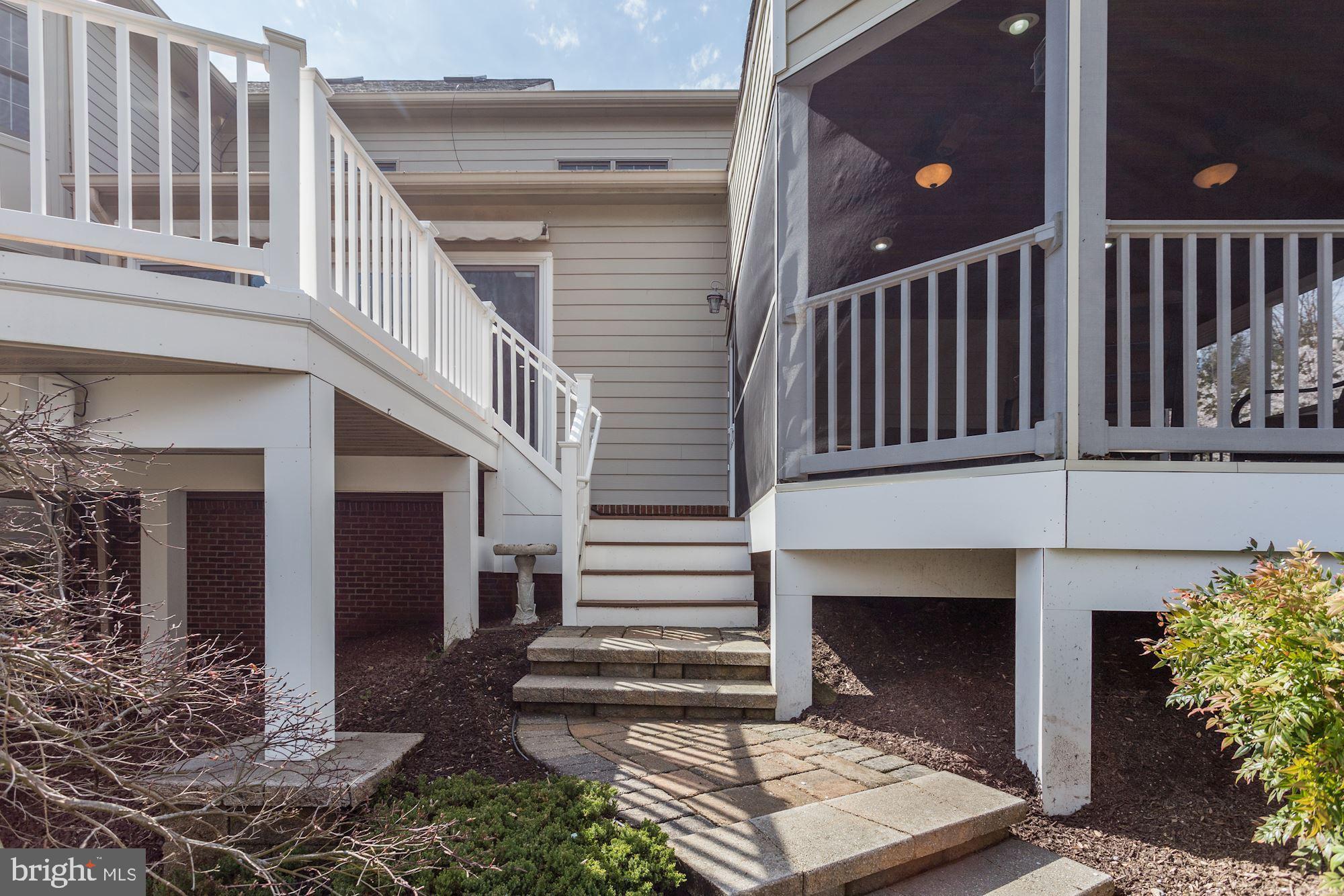 SADDLE RIDGE - Residential