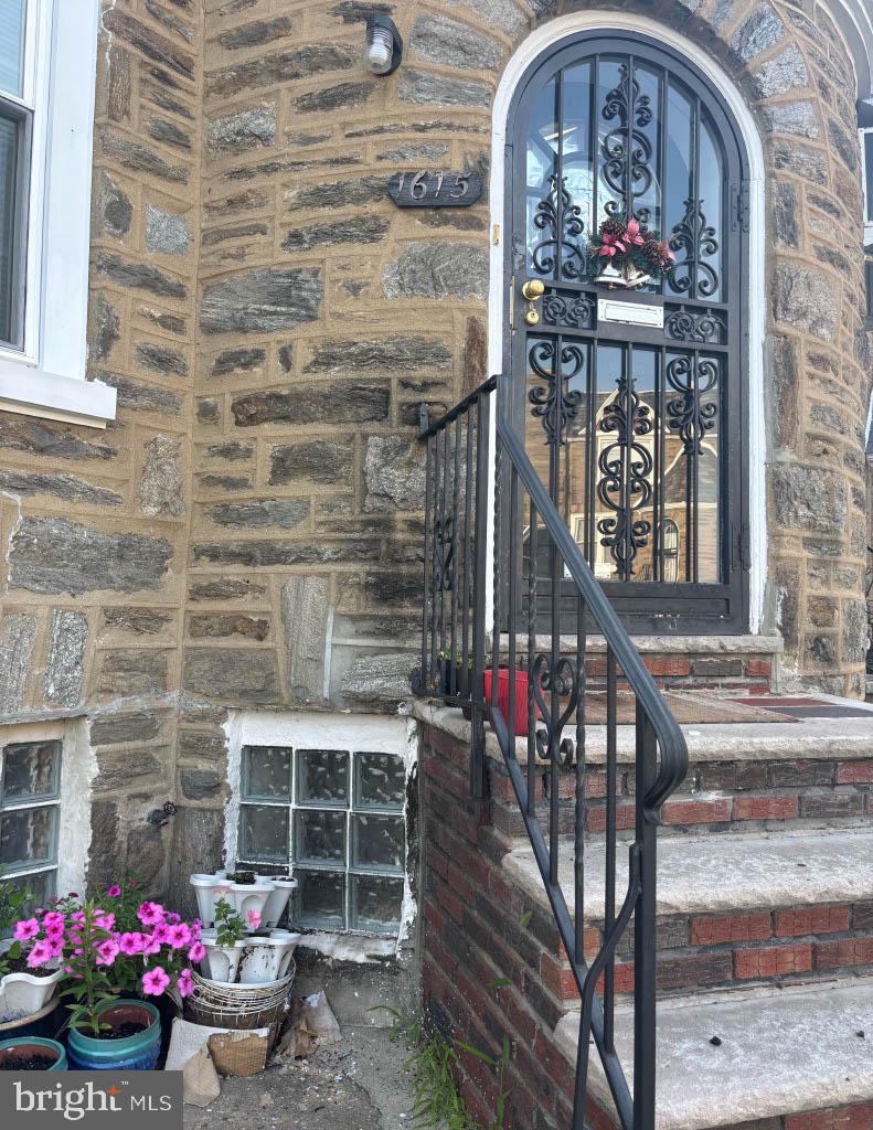 WEST OAK LANE - Residential