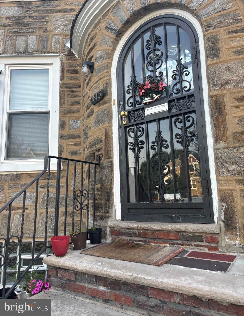 WEST OAK LANE - Residential