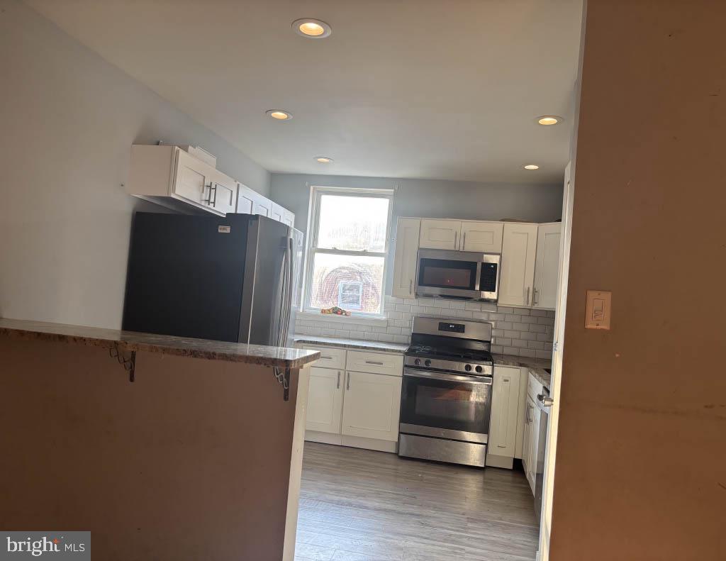 WEST OAK LANE - Residential