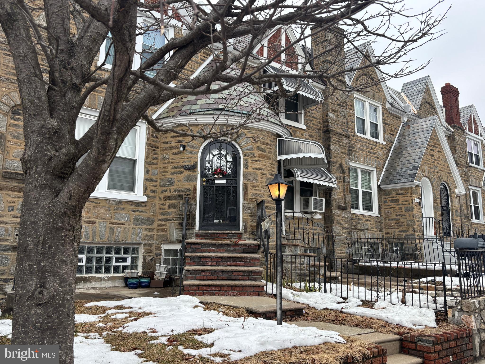 WEST OAK LANE - Residential