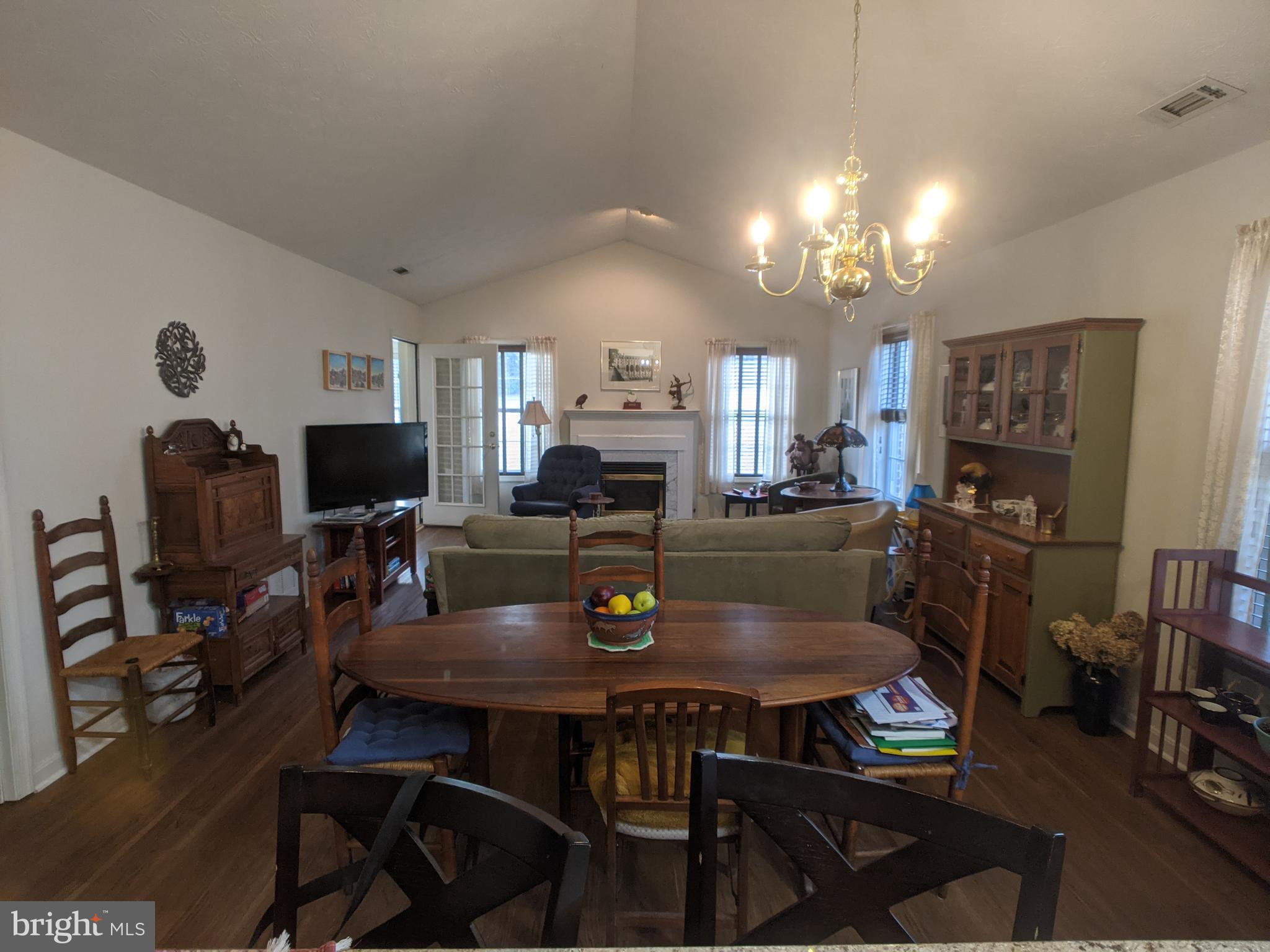 WILLOW LAWN COTTAGES - Residential