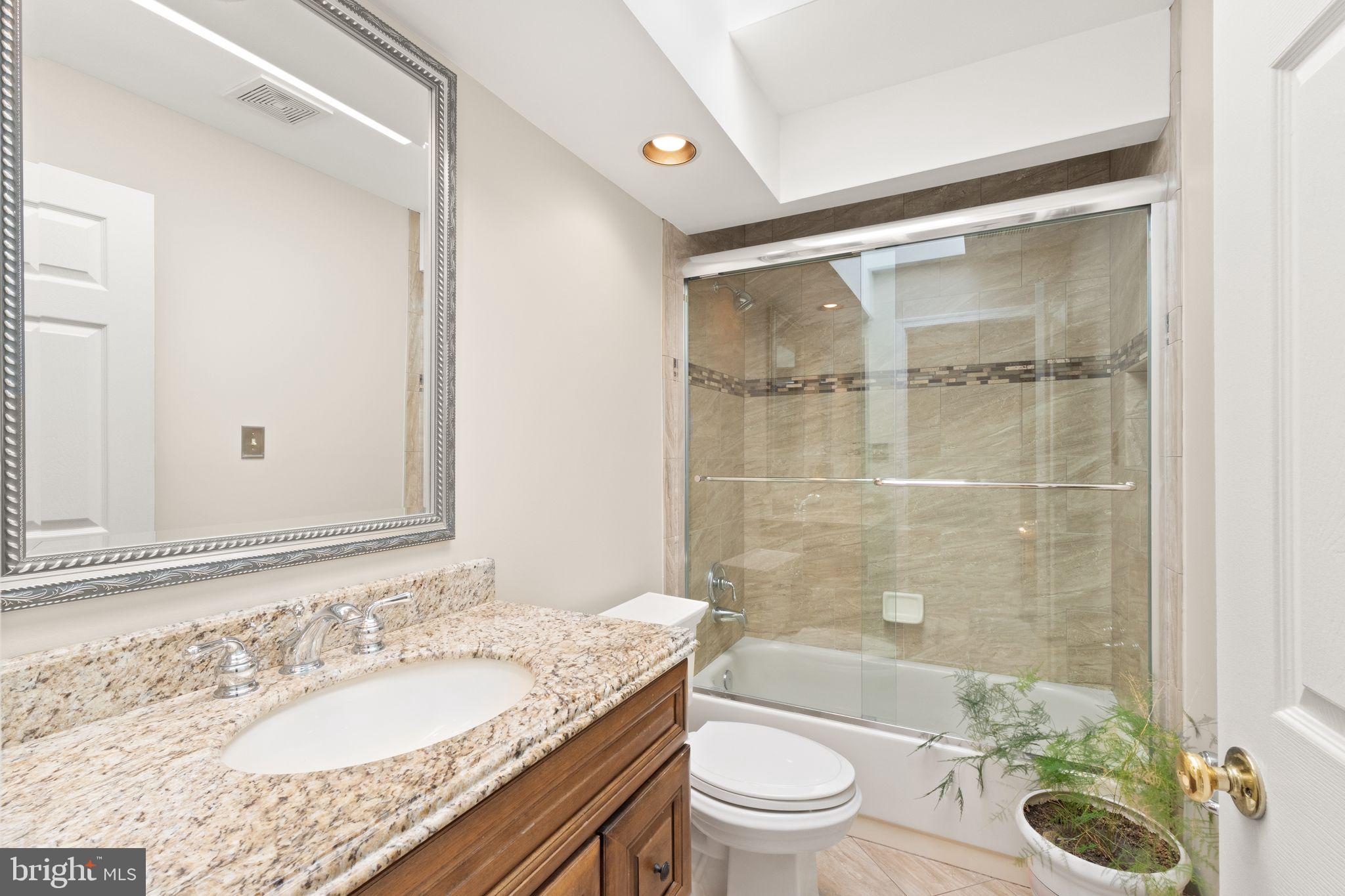 COMPTON HEIGHTS - Residential