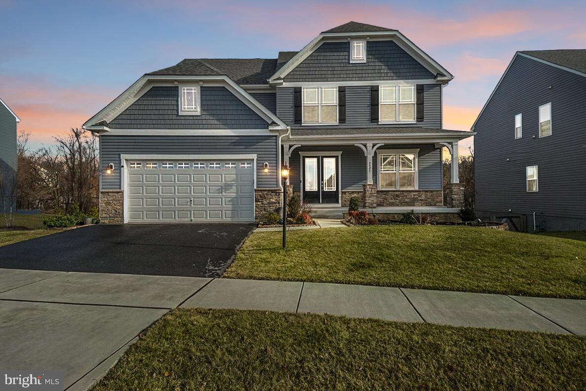 TALLYN RIDGE - Residential