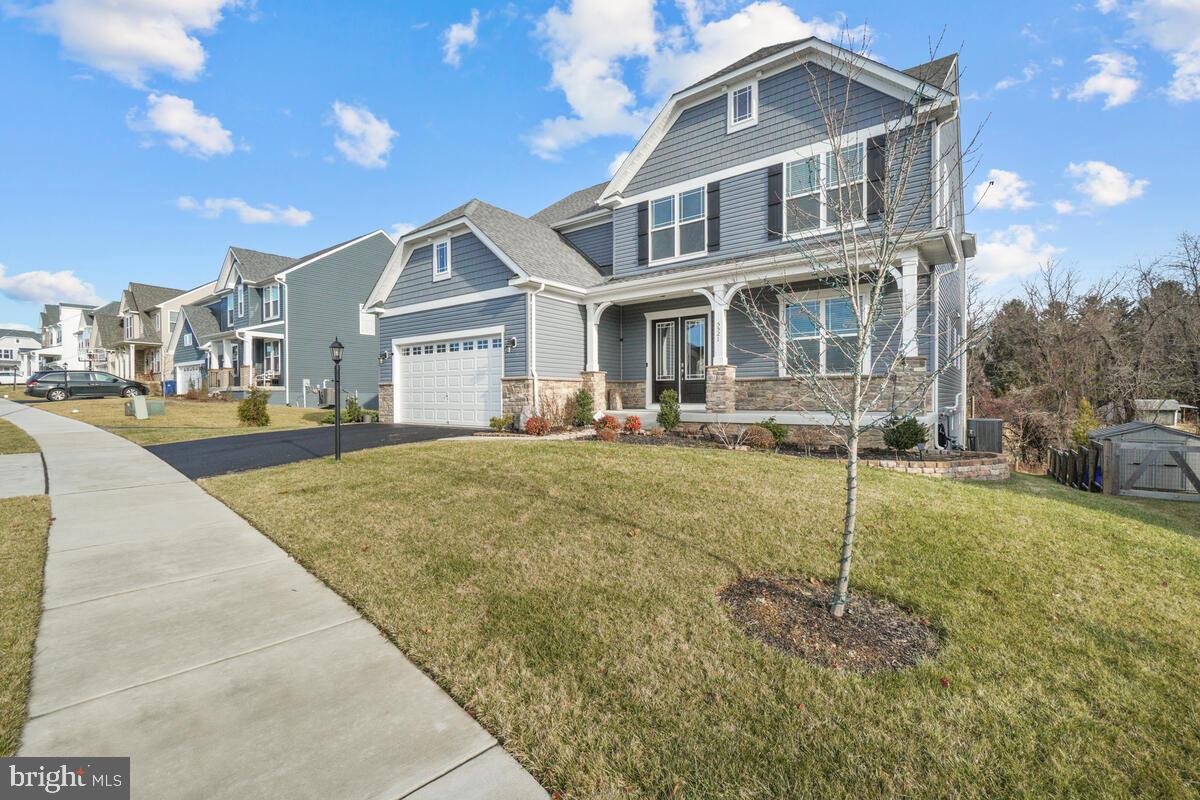 TALLYN RIDGE - Residential