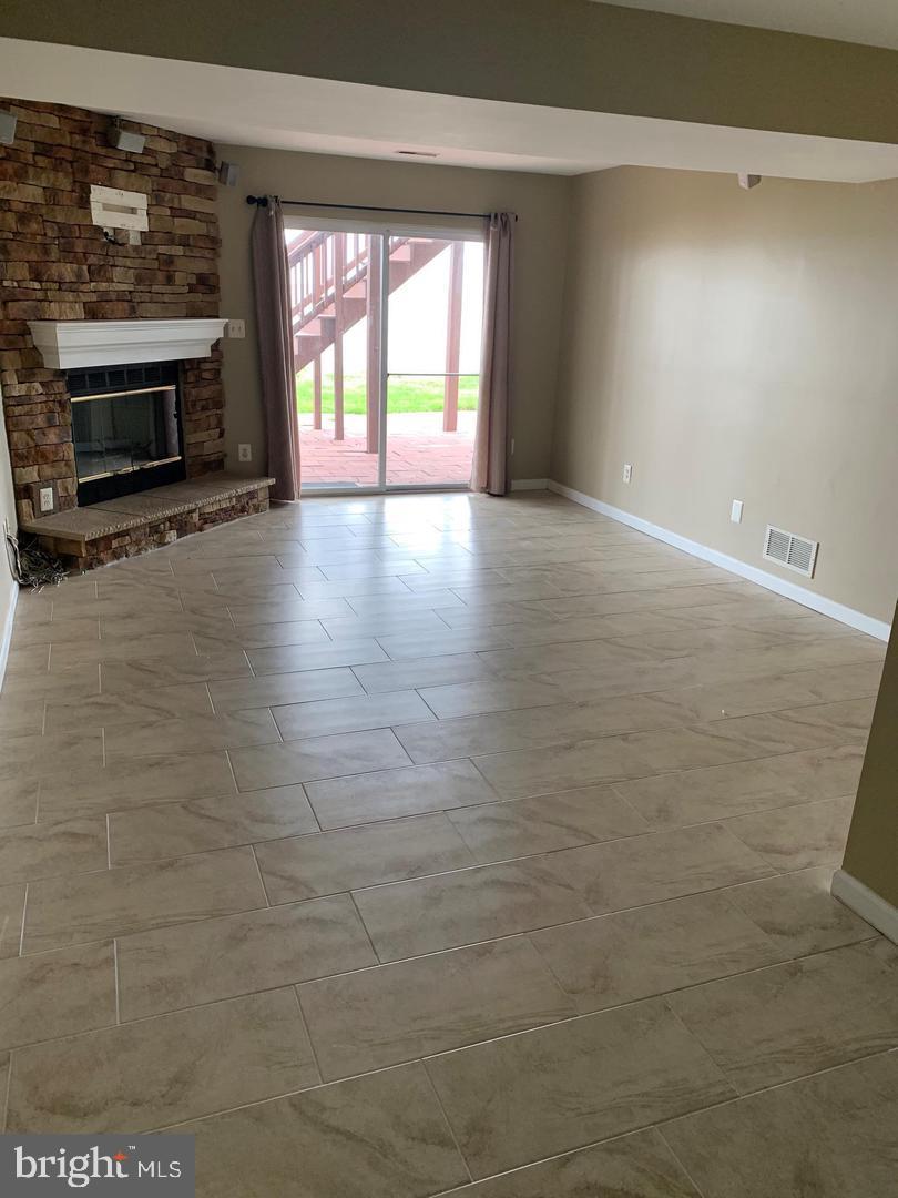 STONEY BEACH - Residential Lease