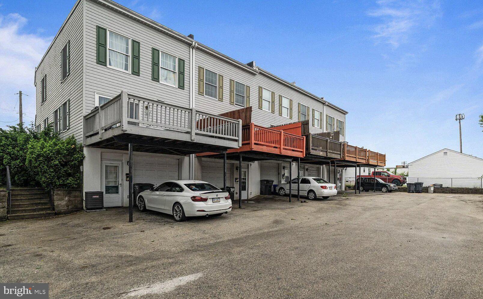 CLIFTON HEIGHTS - Residential