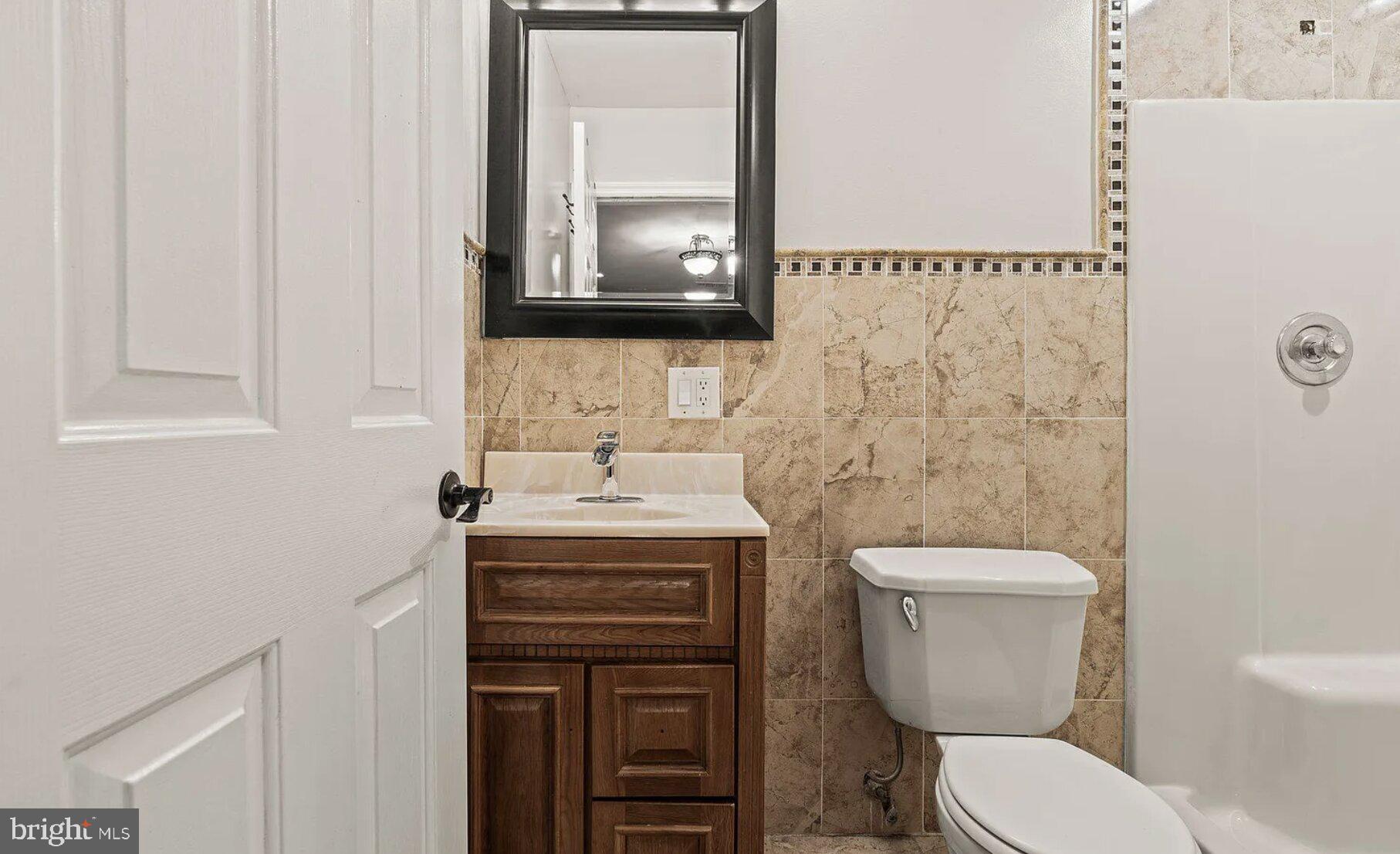 CLIFTON HEIGHTS - Residential