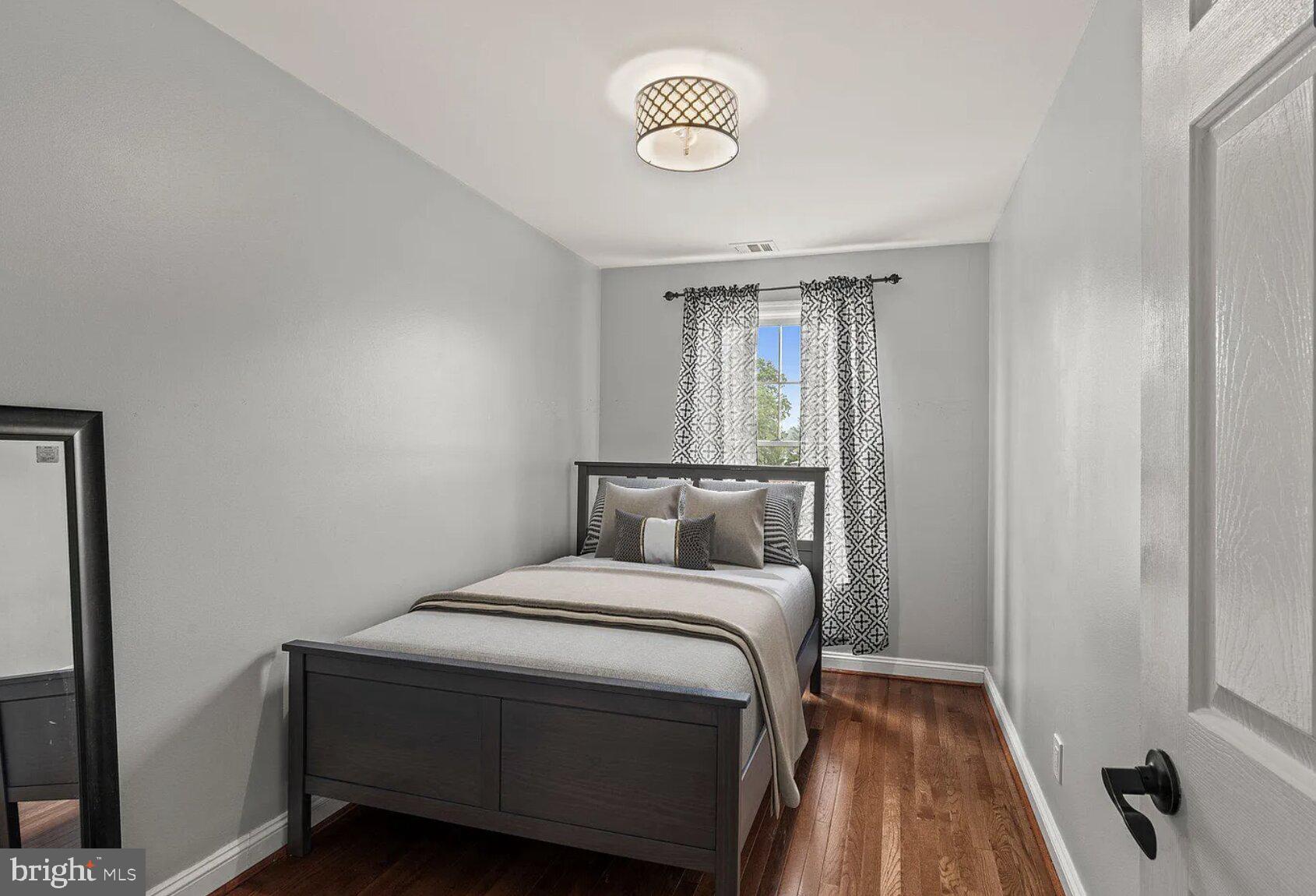 CLIFTON HEIGHTS - Residential