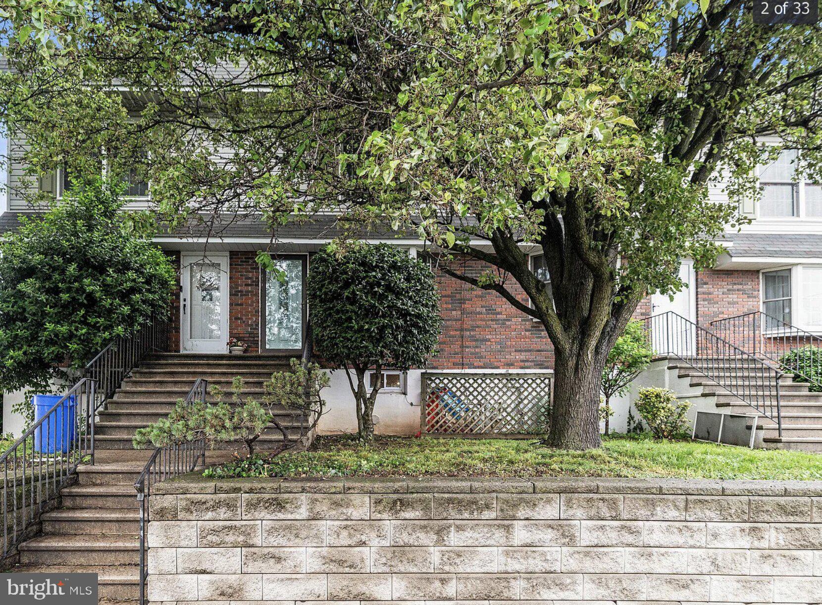 CLIFTON HEIGHTS - Residential