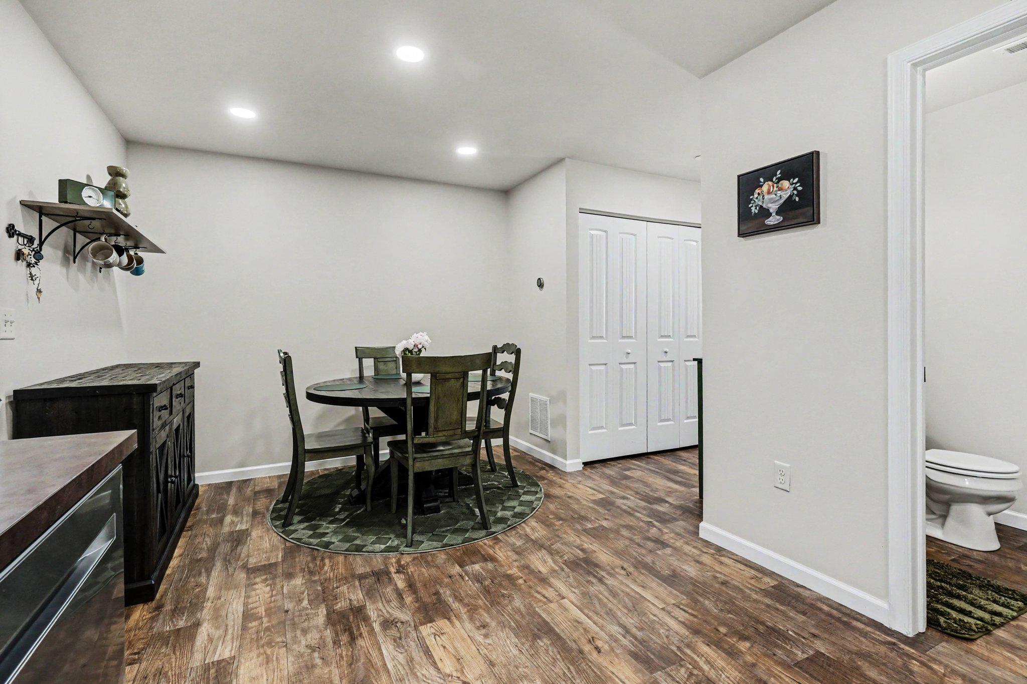 TRAIL SIDE - Residential