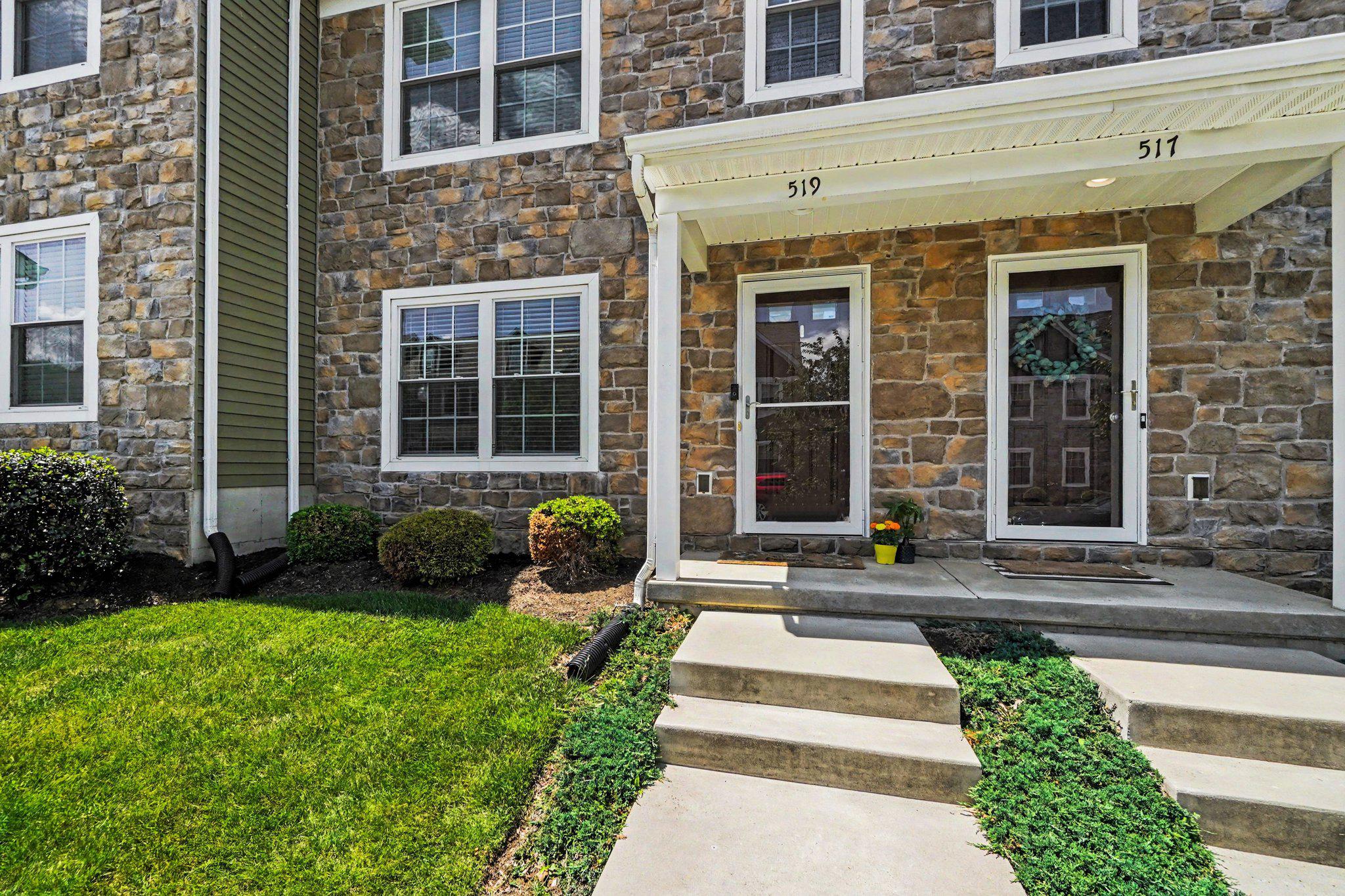 TRAIL SIDE - Residential