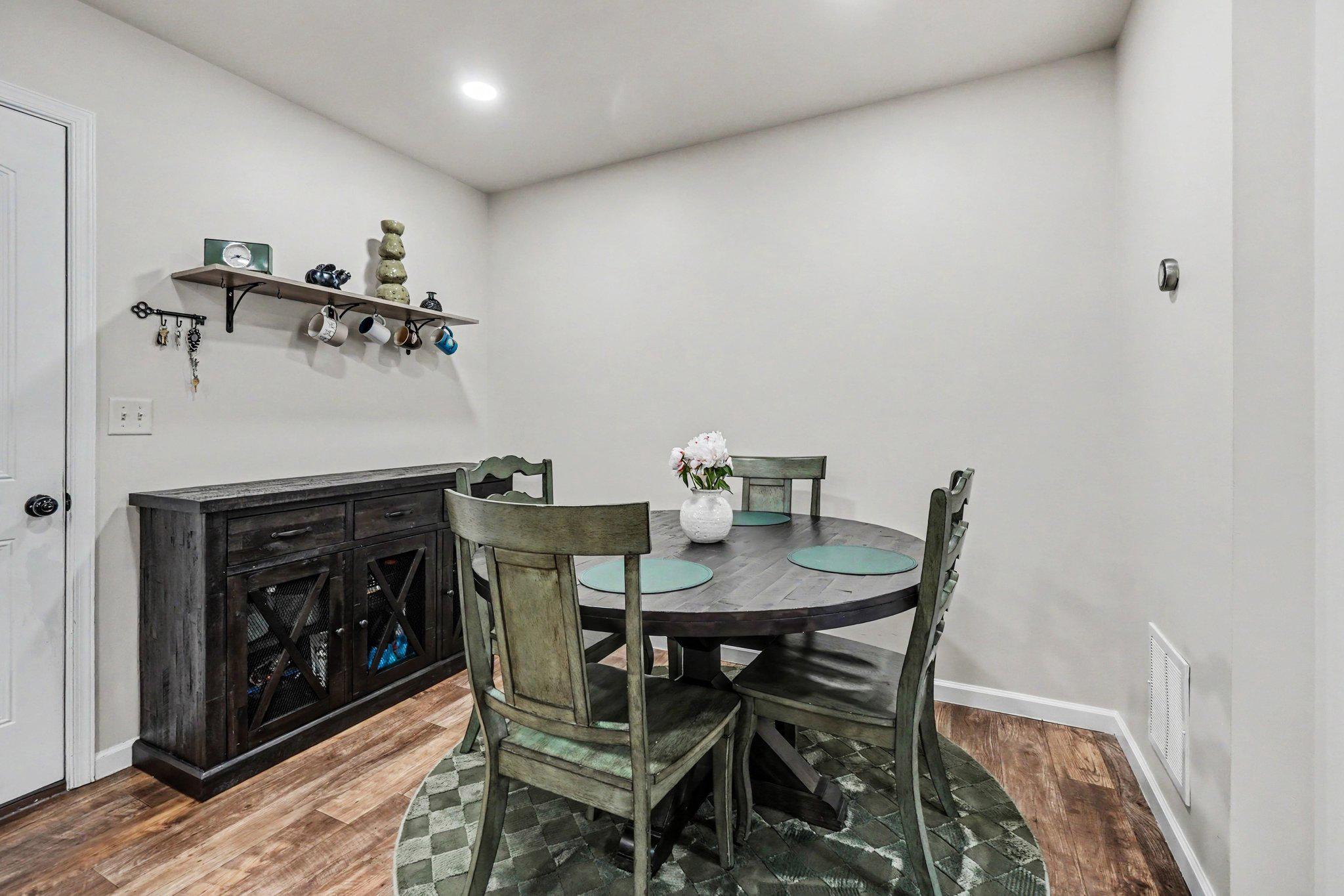 TRAIL SIDE - Residential