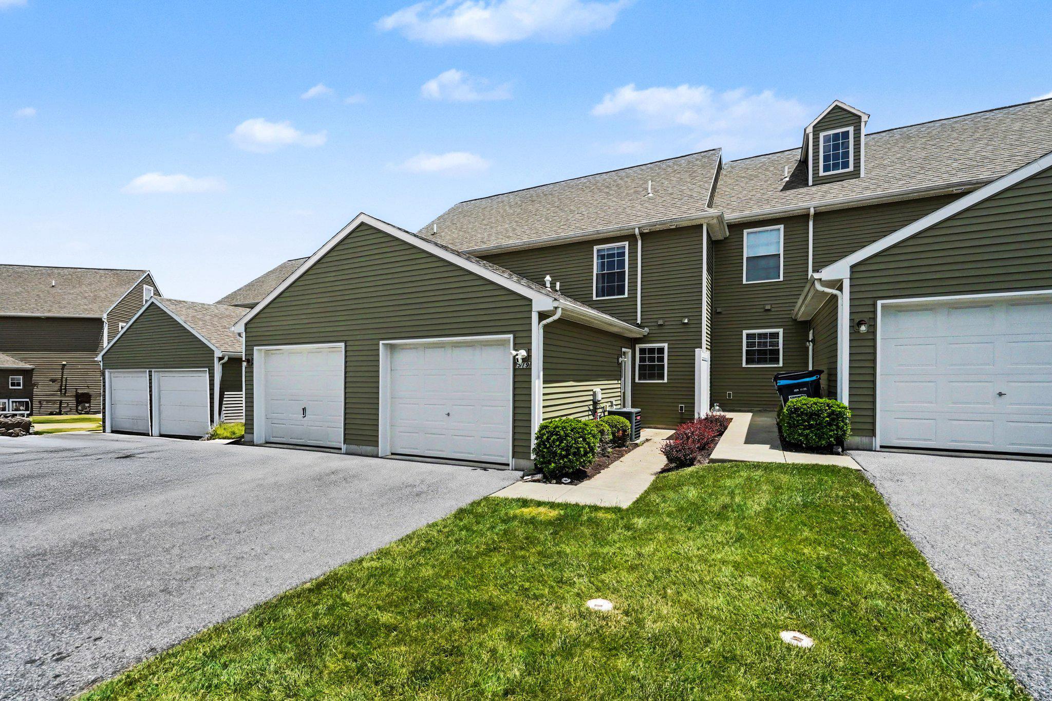 TRAIL SIDE - Residential