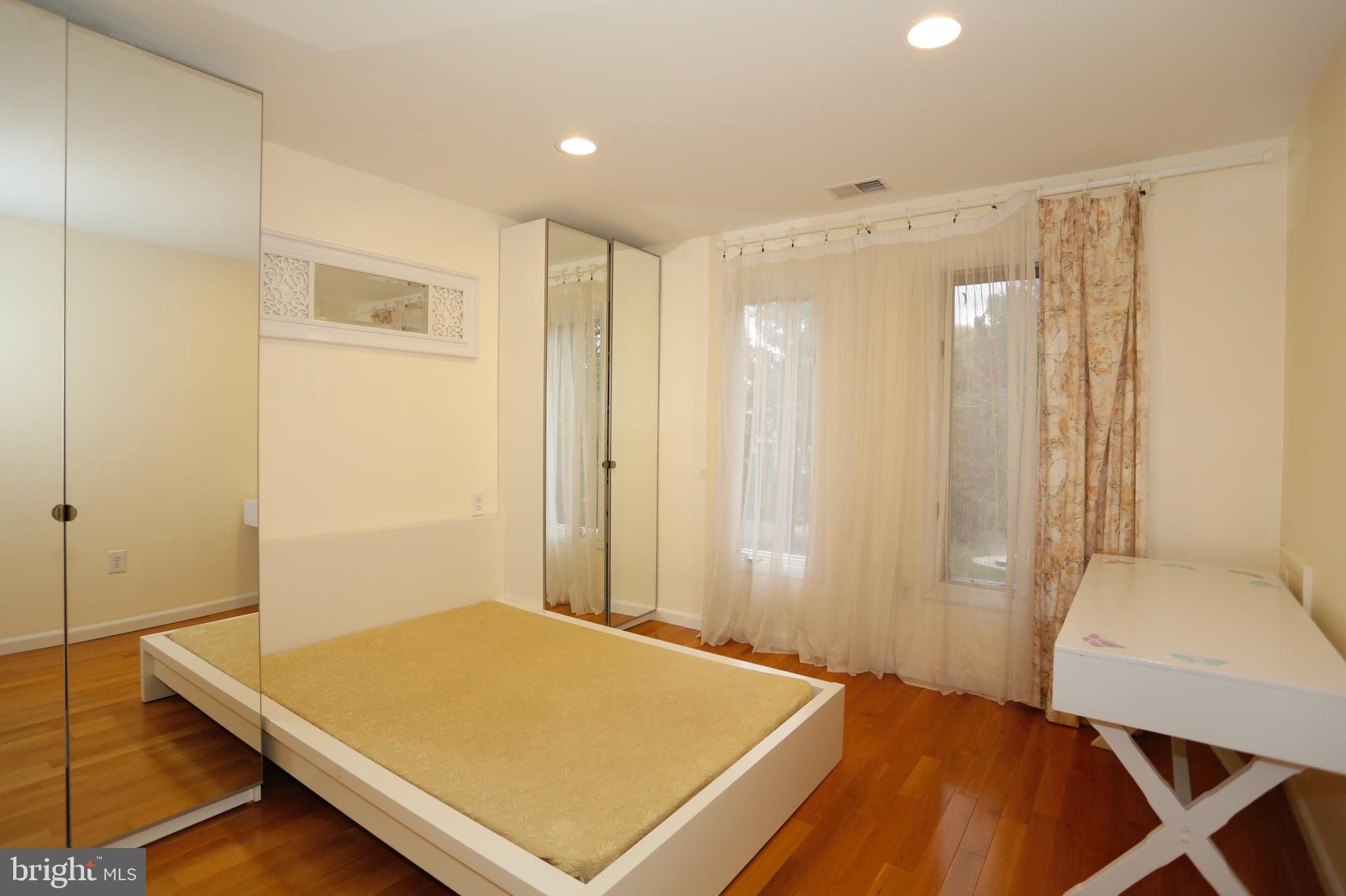 CARTER HILL - Residential