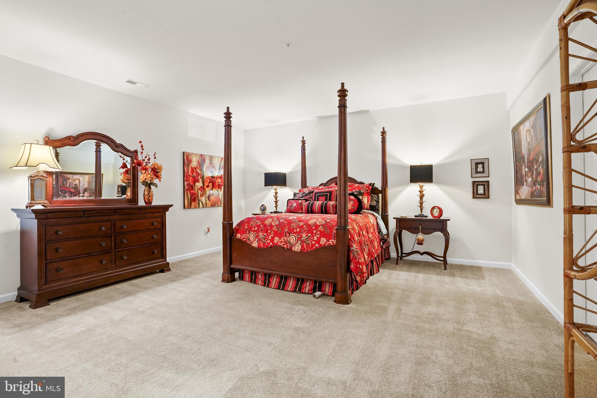 SARANAC - Residential