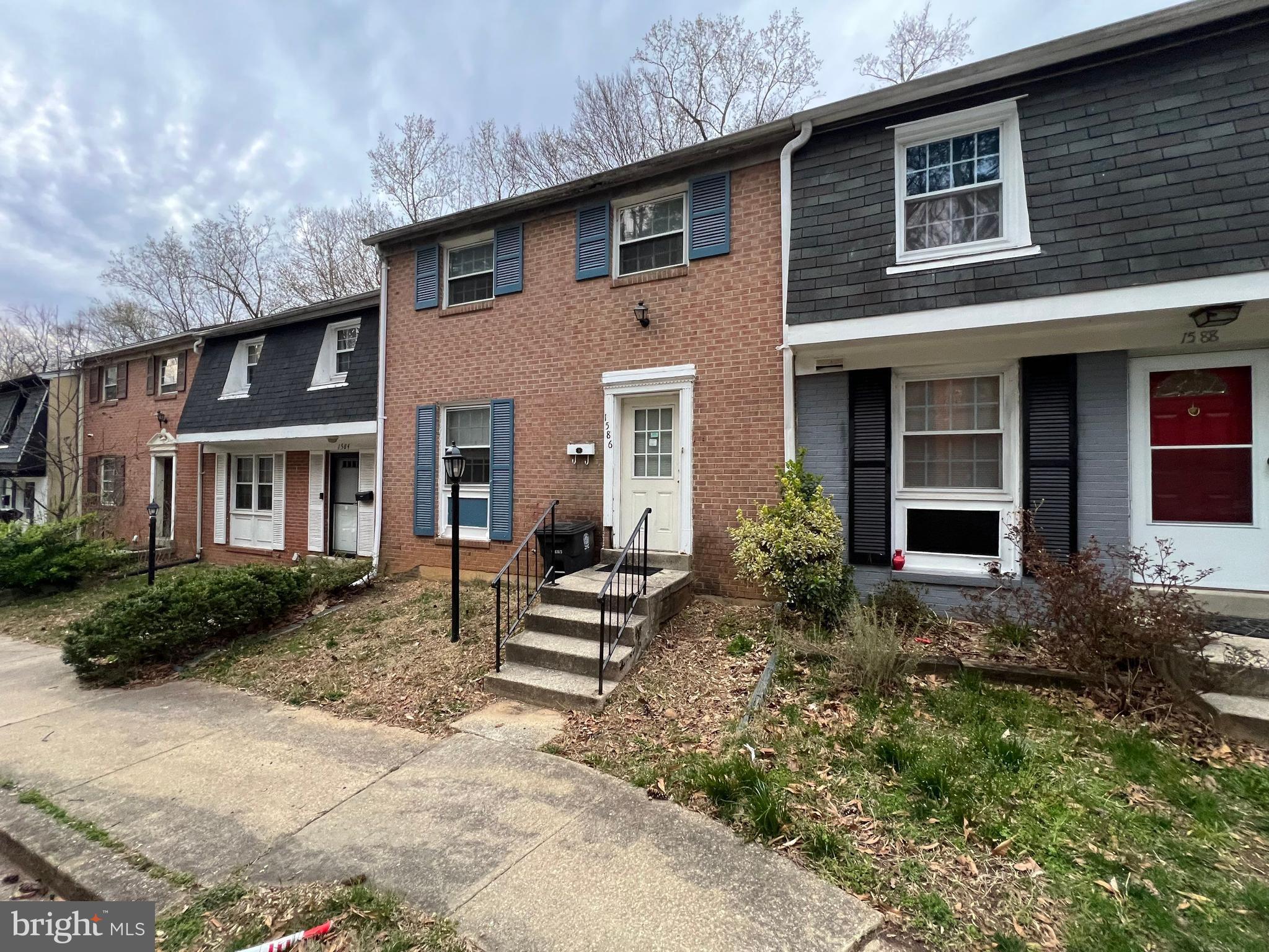 PINEWOOD HILL - Residential