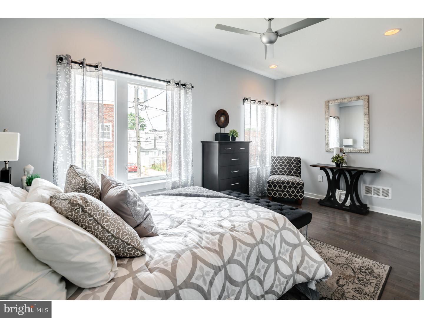 PORT RICHMOND - Residential